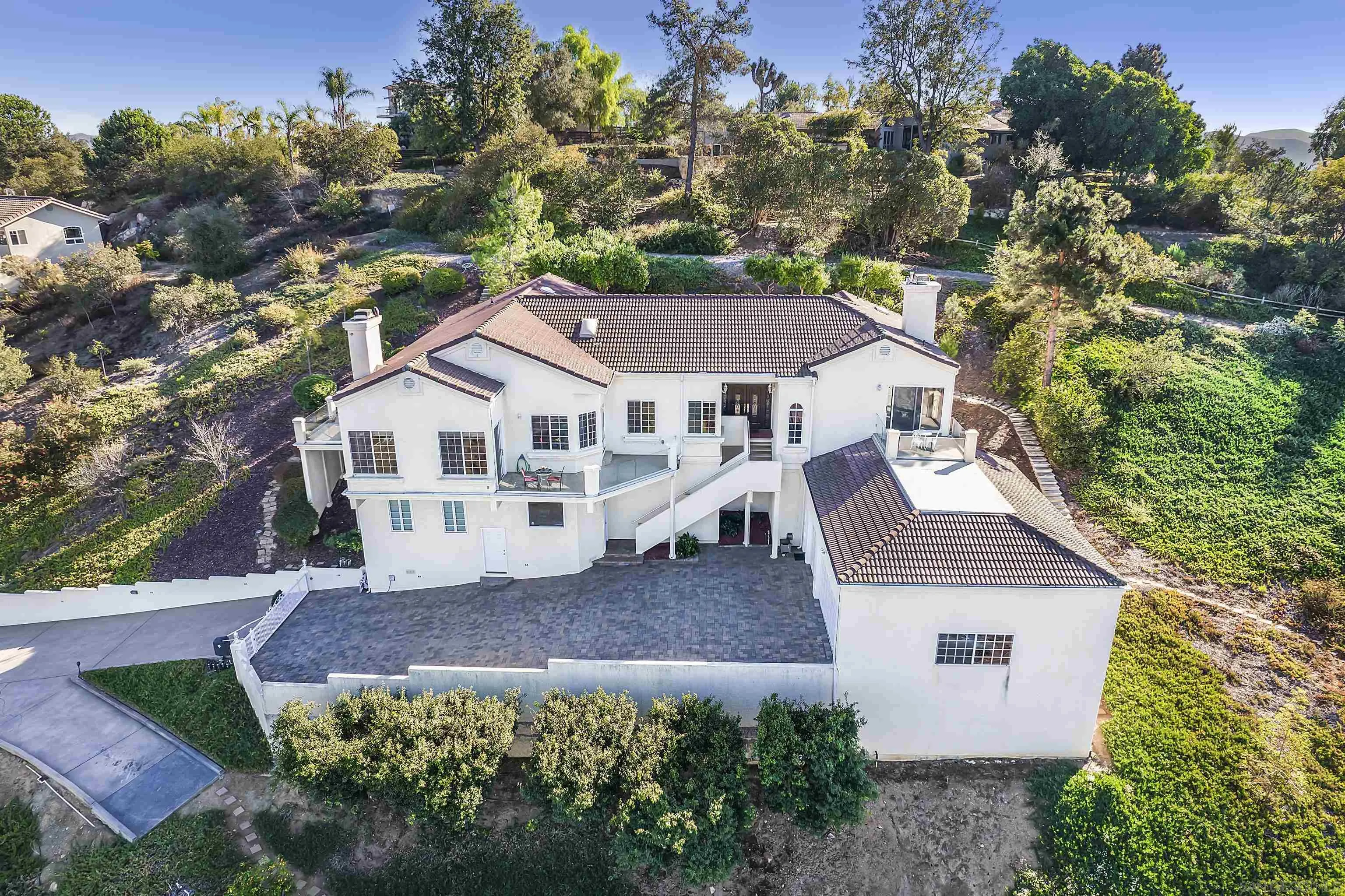 https://cdn.realtyfeed.com/cdn/127/250031990/760dd5eb6c59aeb1a31a7d823ef7af9f.webp