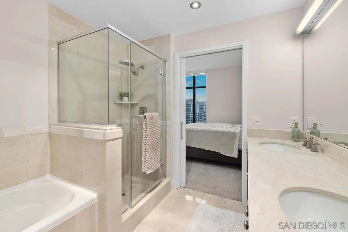 Photo #11: 250031992 Listing: Photo #11