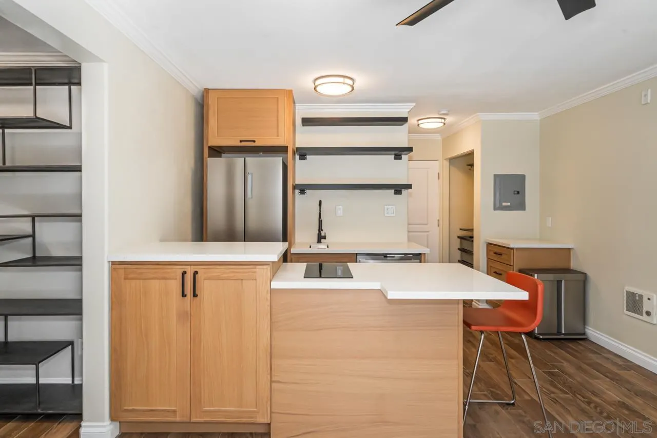 Photo #5: 250031995 Listing 