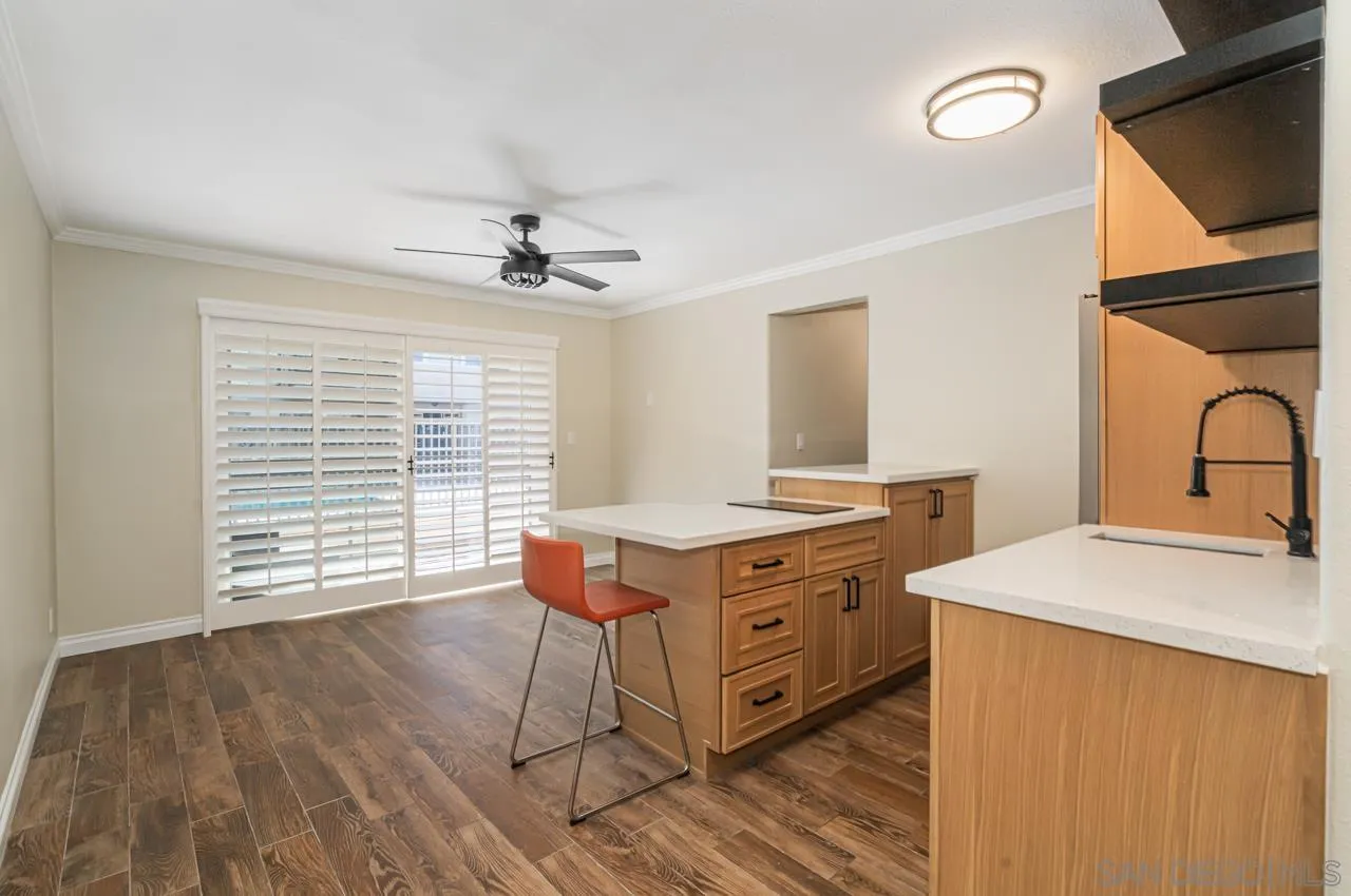 Photo #2: 250031995 Listing 