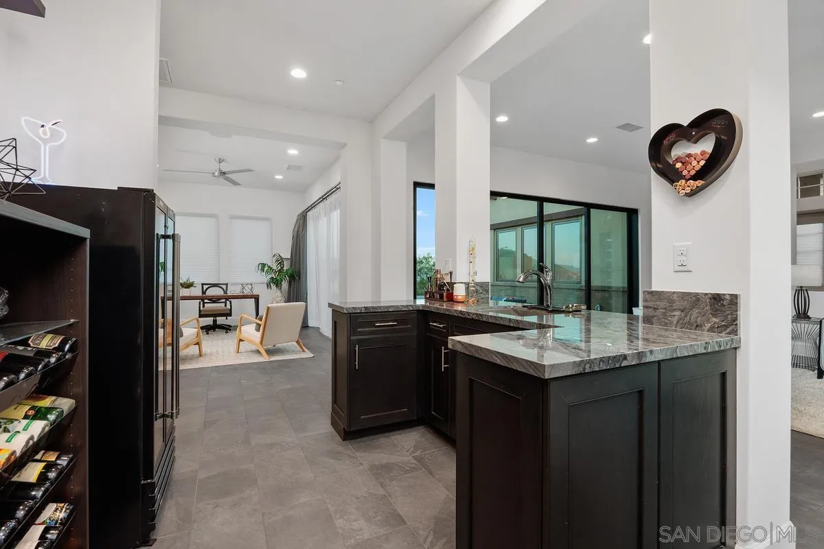 https://cdn.realtyfeed.com/cdn/127/250032012/272edaf83d3fb6668cdc3dea73117c60.webp