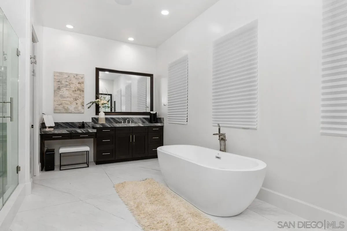 https://cdn.realtyfeed.com/cdn/127/250032012/3fbcc1777d73582870841cc3166c8e21.webp