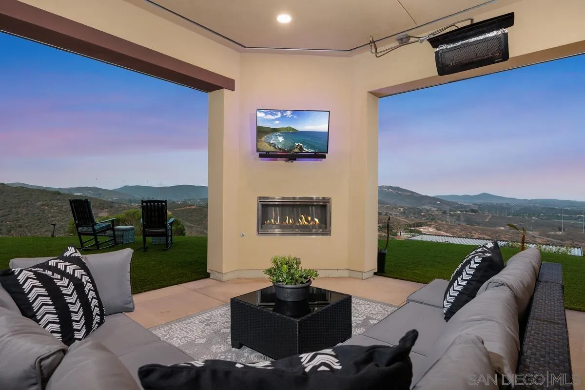 https://cdn.realtyfeed.com/cdn/127/250032012/80c709d9547f509577e783392e6110bf.webp