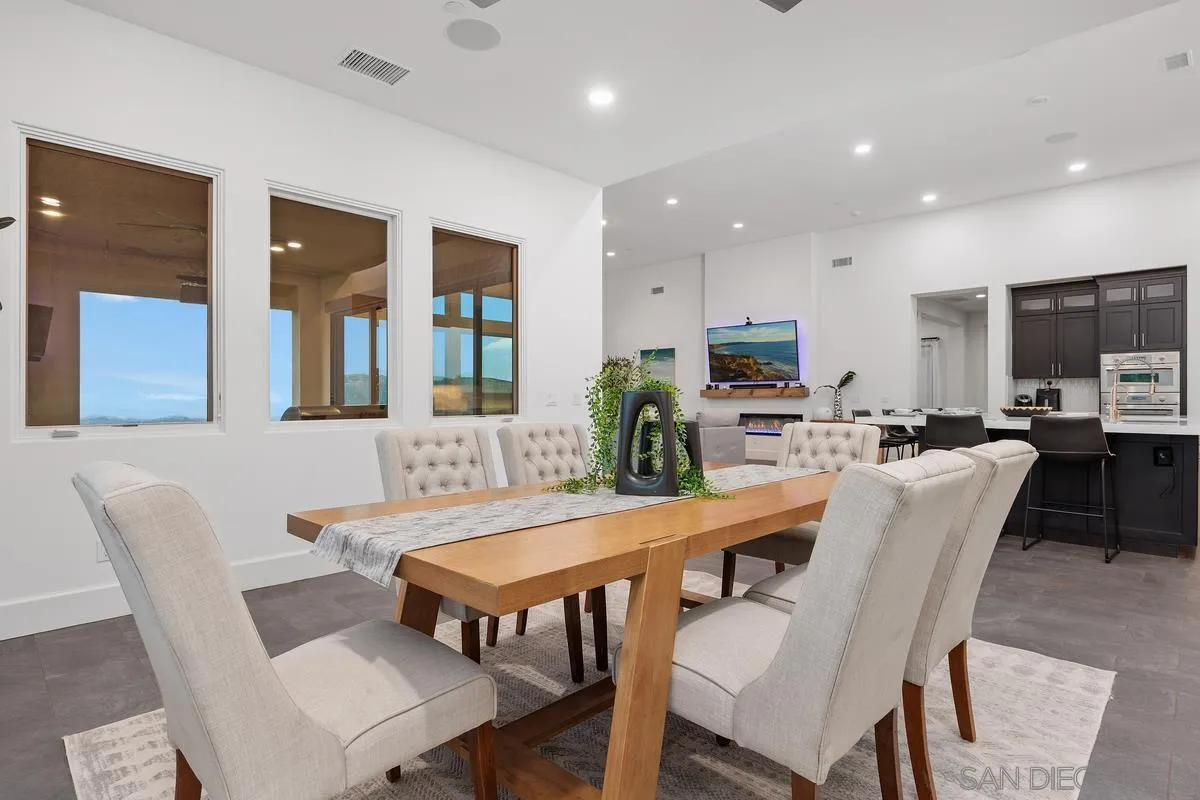 https://cdn.realtyfeed.com/cdn/127/250032012/d5ff411ef613ceb5420e5f7296ad8c28.webp