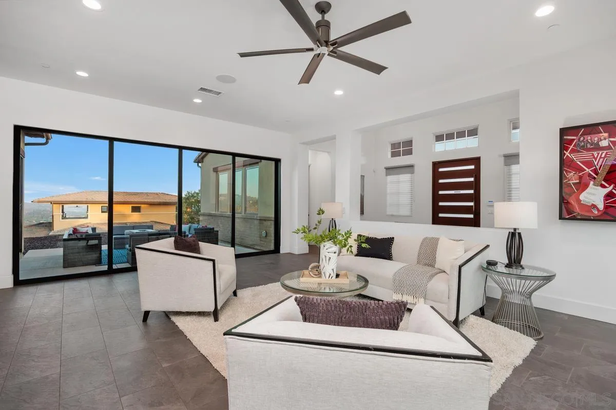 https://cdn.realtyfeed.com/cdn/127/250032012/d6462b81e603a25d0a6f36c02dda9e67.webp