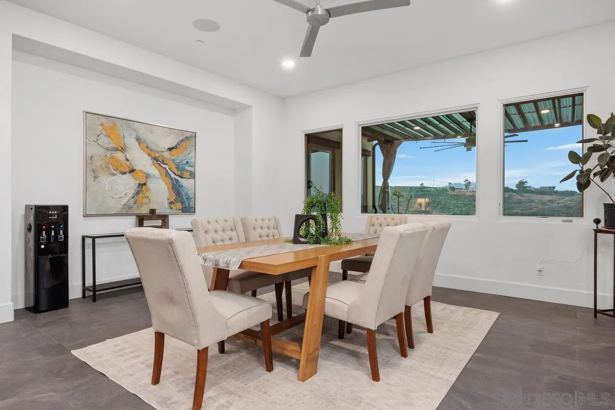 https://cdn.realtyfeed.com/cdn/127/250032012/dc3af13450d73e4b5c15c3d8a9f7c144.webp