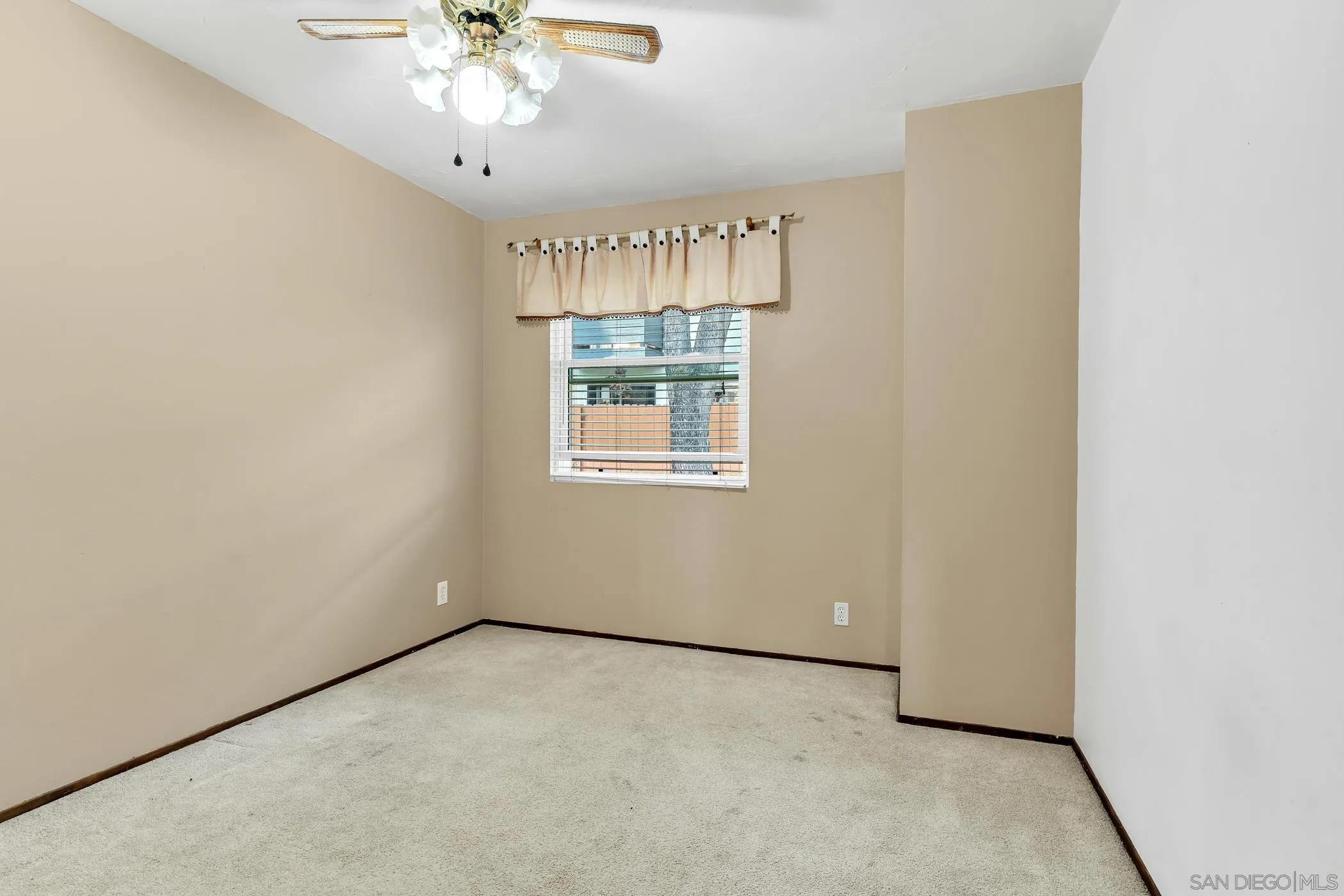 Photo #31: 250032014 Listing: Photo #31