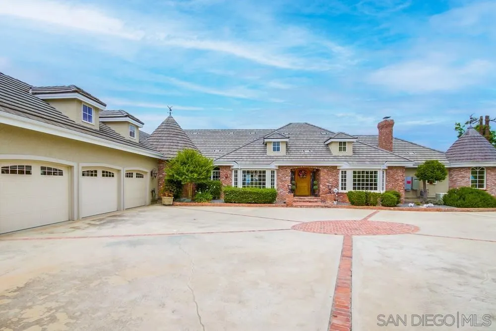 https://cdn.realtyfeed.com/cdn/127/250032039/48ae39fe44b73db37e8e4a7c1debcd0b.webp