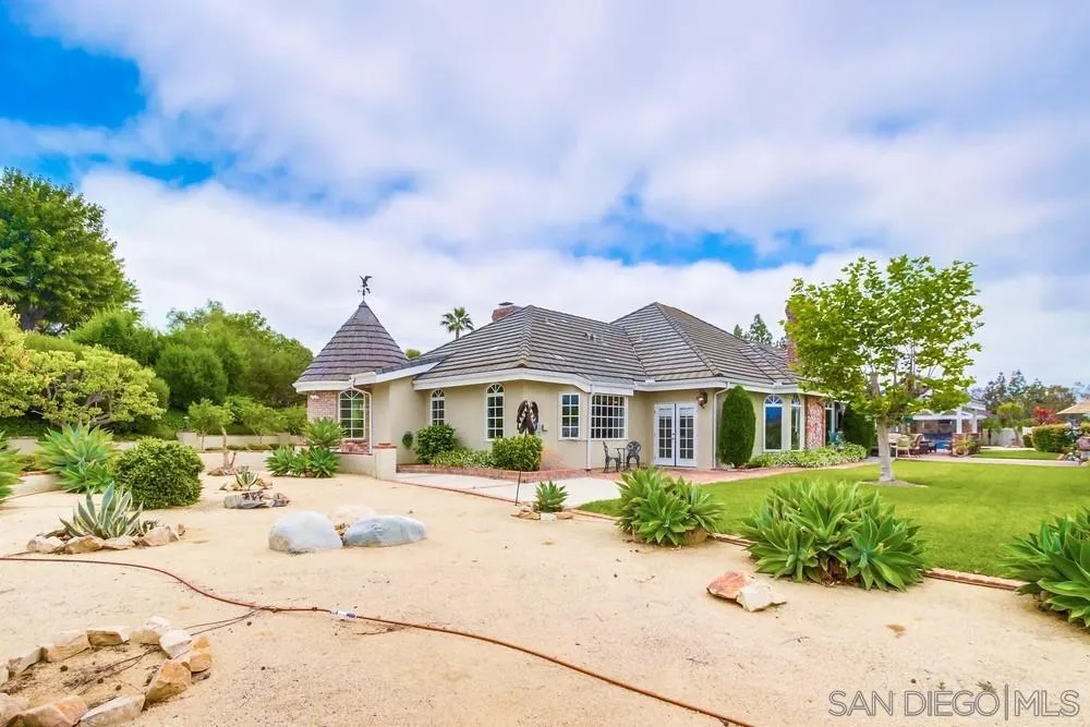 https://cdn.realtyfeed.com/cdn/127/250032039/77fde53a9fcfaa90b7530049a1b38952.webp