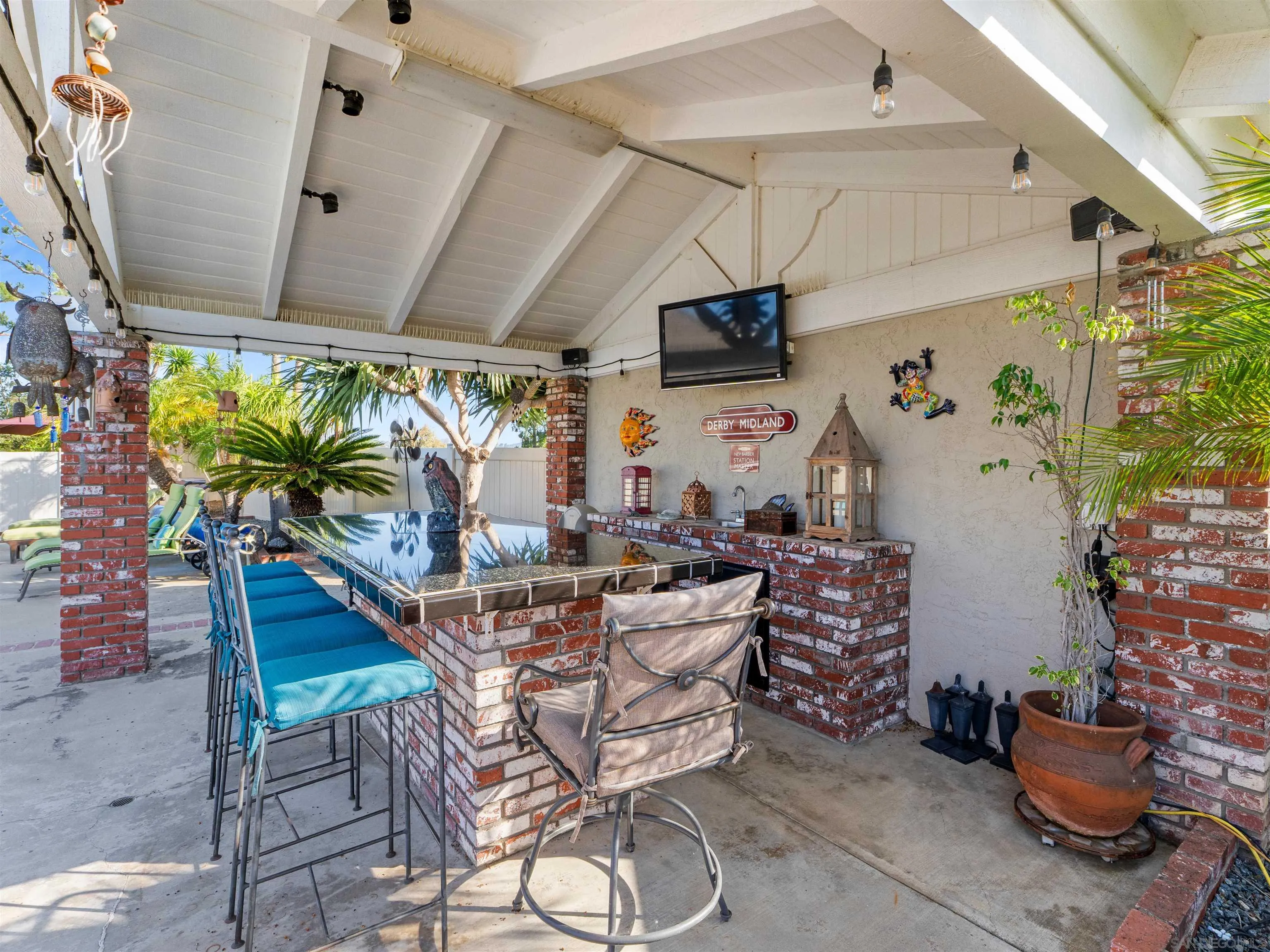 https://cdn.realtyfeed.com/cdn/127/250032039/f79f6e97cef4e1ee6f4d7c5e65e52789.webp