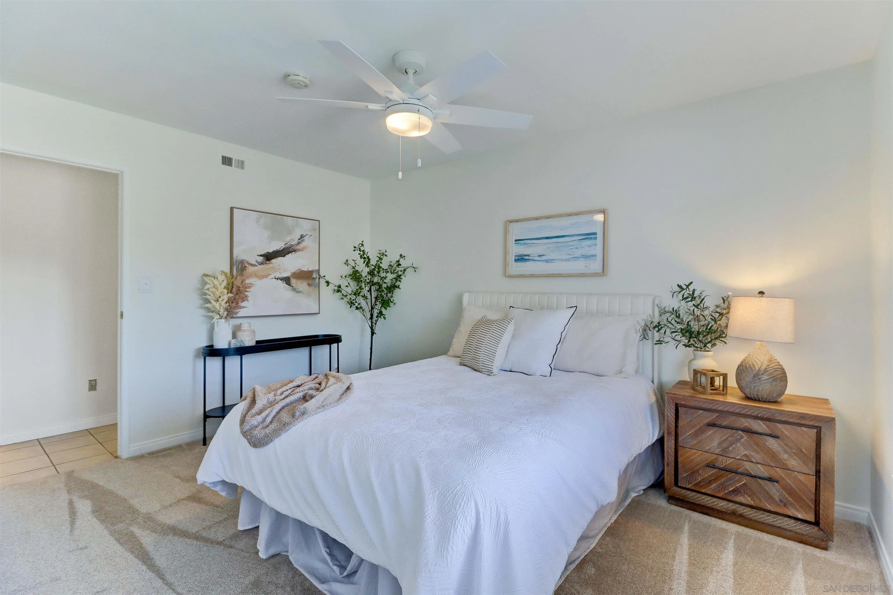 https://cdn.realtyfeed.com/cdn/127/250032040/944d1cc456713a58f99e8bce969850d2.webp