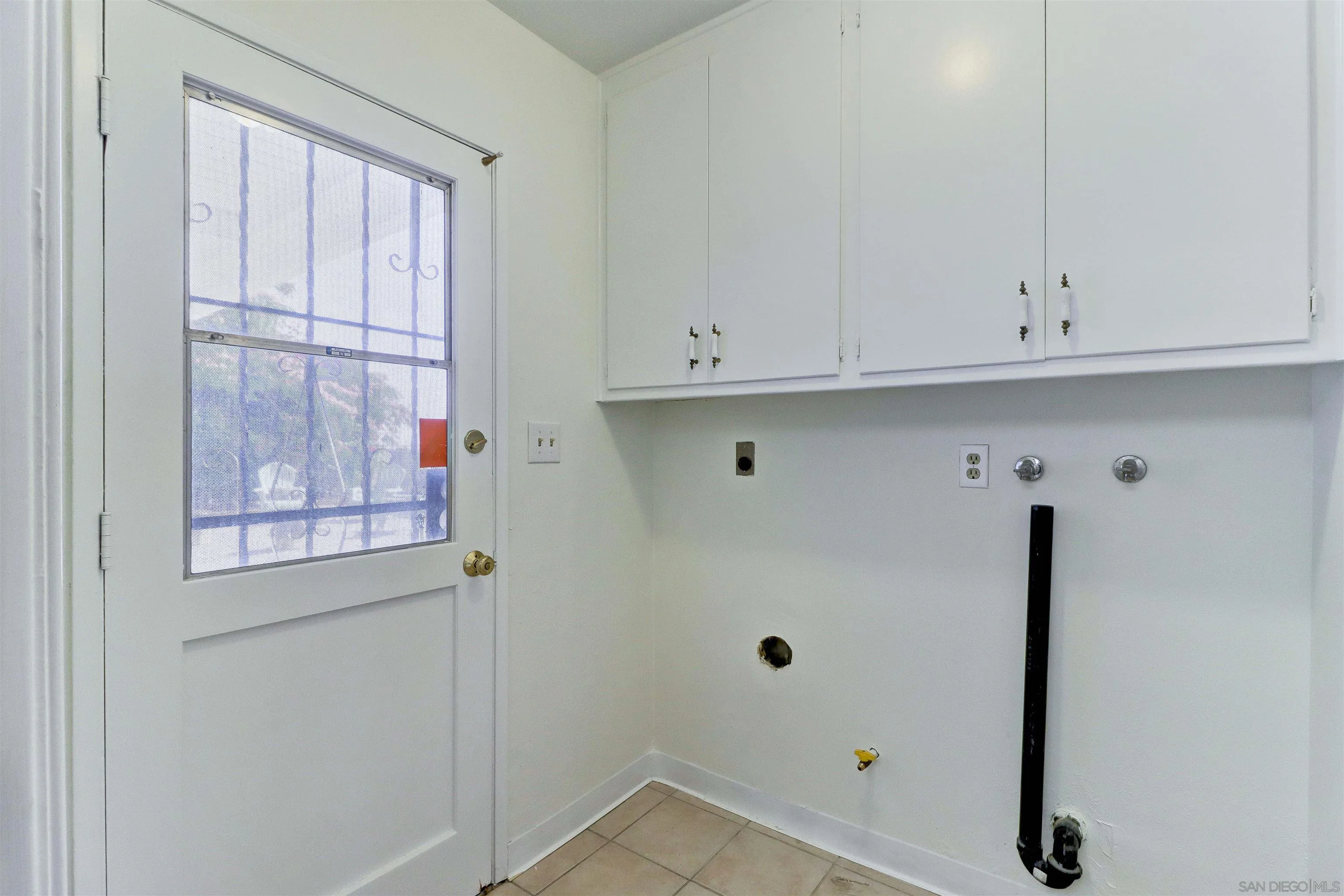 https://cdn.realtyfeed.com/cdn/127/250032040/b76e0d3d3f5a96b5f029448a30d46e85.webp