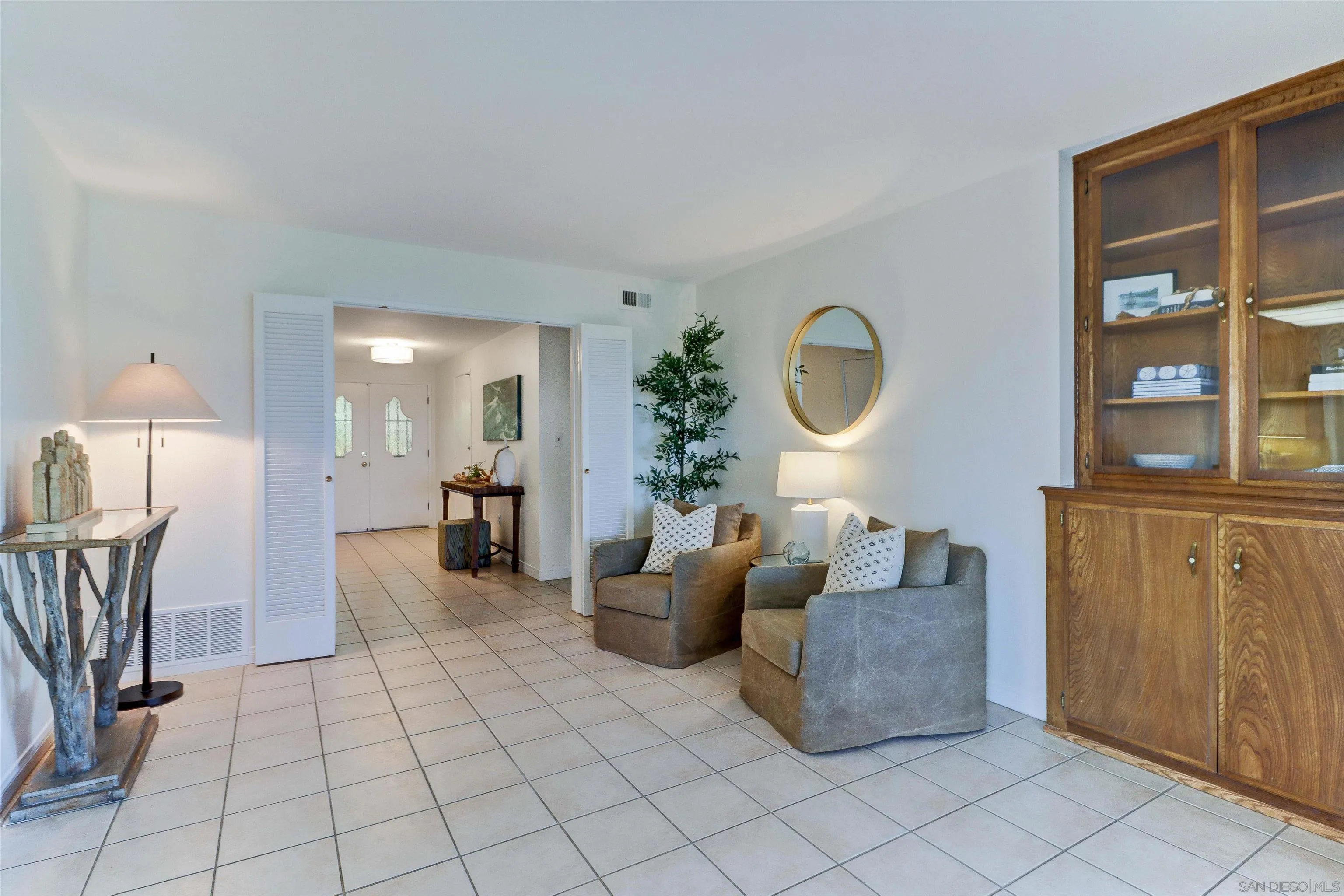 https://cdn.realtyfeed.com/cdn/127/250032040/fe4140a07d90fb2da523af2139185488.webp