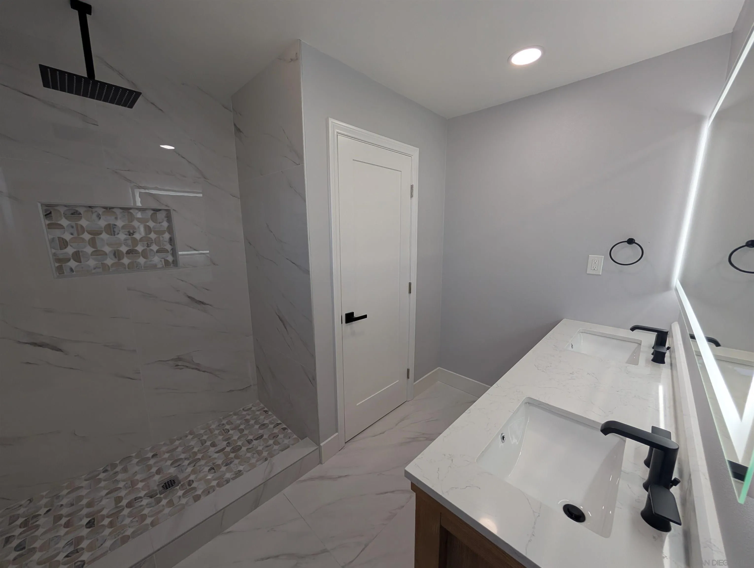 https://cdn.realtyfeed.com/cdn/127/250032050/26090284a2e2030549fde48141adca04.webp