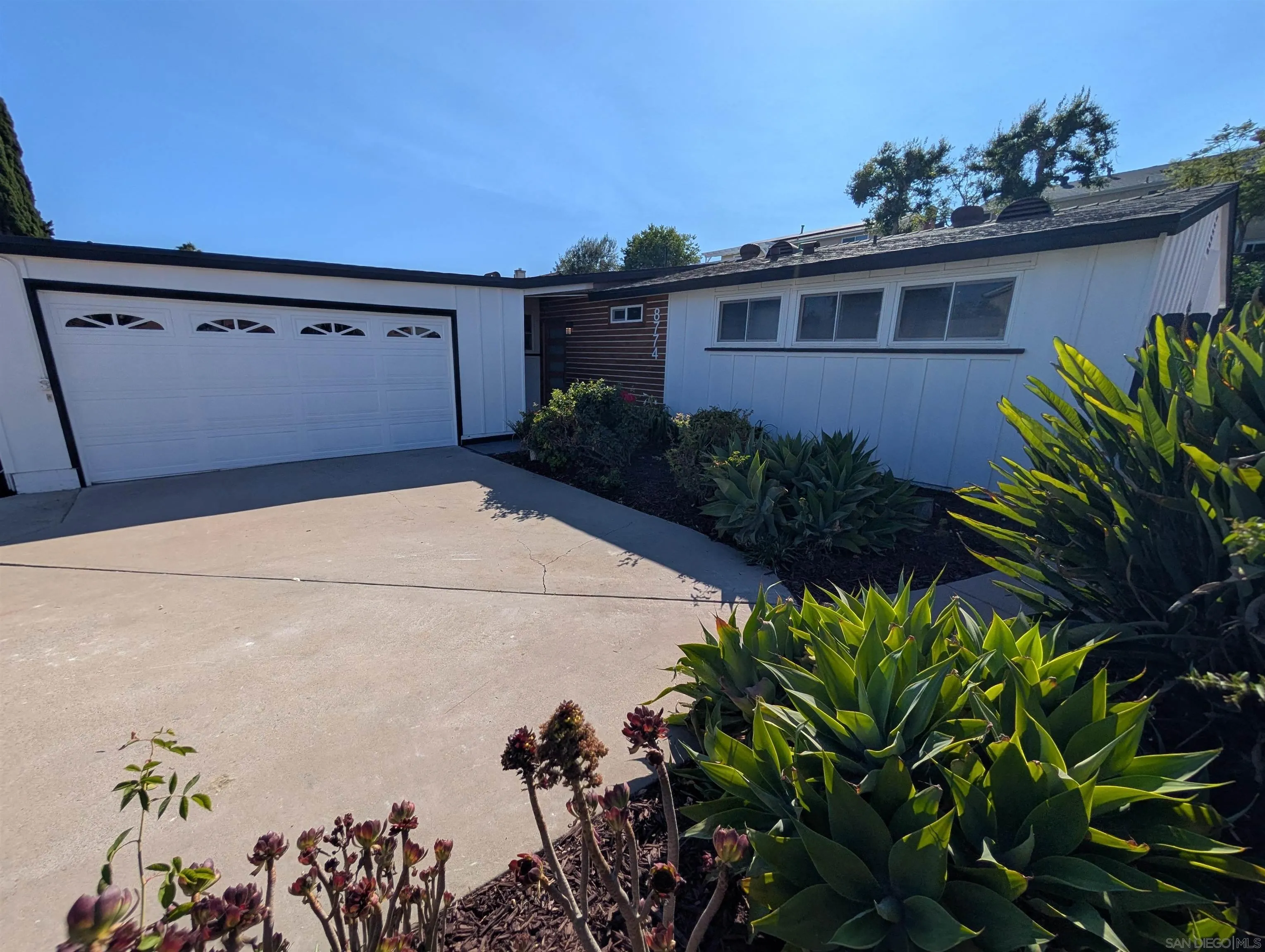https://cdn.realtyfeed.com/cdn/127/250032050/3d89a94bbcefc6c625b98a8c9a76696c.webp