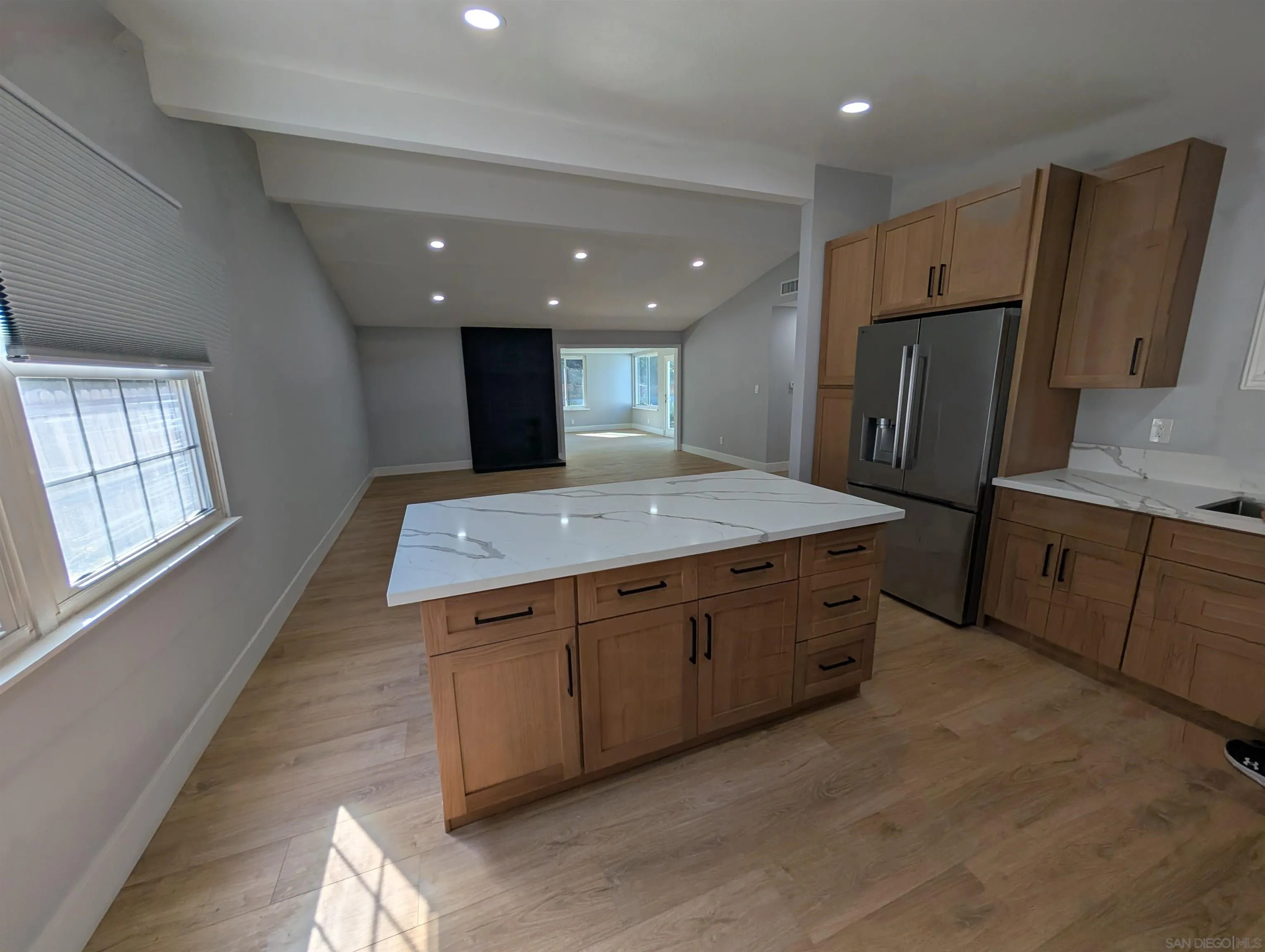 https://cdn.realtyfeed.com/cdn/127/250032050/9c1734b3d606d0a3bb99a26c1ea8cef0.webp