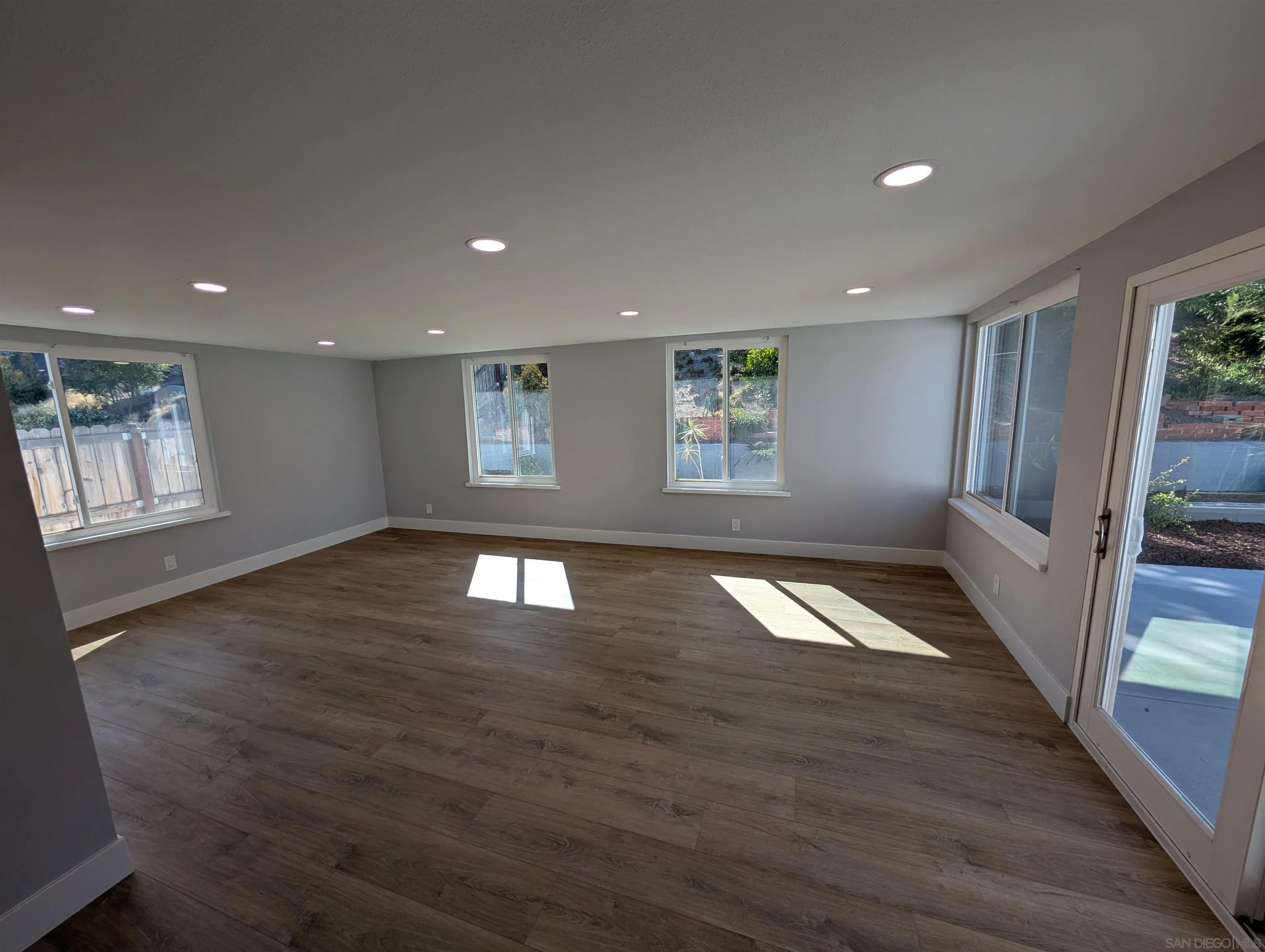 https://cdn.realtyfeed.com/cdn/127/250032050/ff0c3eab767427a7f844e5e150dedbc7.webp