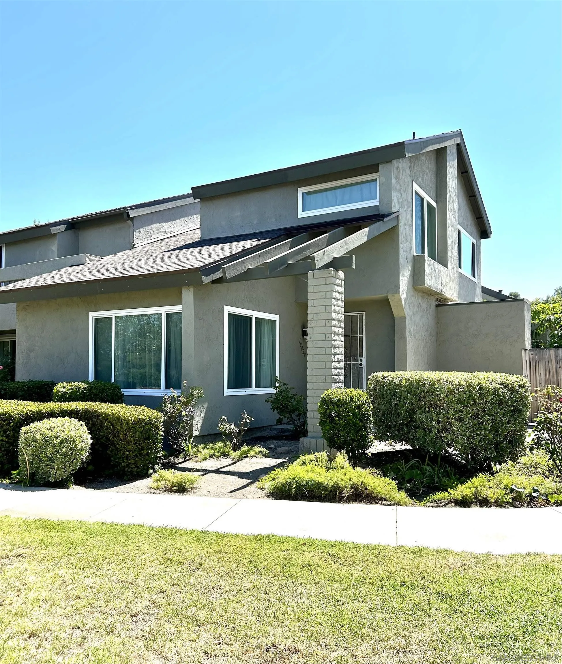 https://cdn.realtyfeed.com/cdn/127/250032055/eb34e4cdcfd279f210838377438634a5.webp