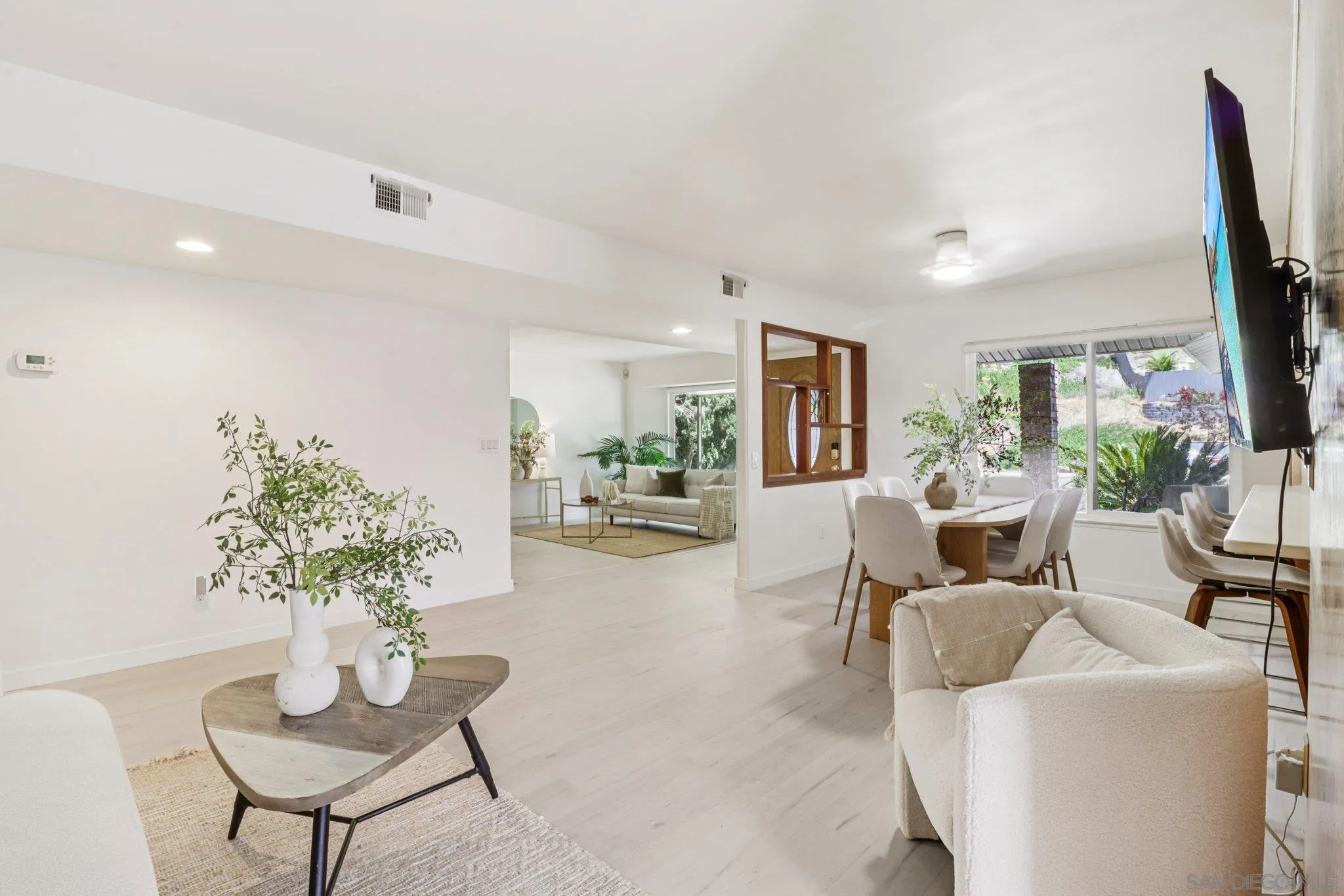 https://cdn.realtyfeed.com/cdn/127/250032060/214cdae773b203c9f3ae9b26f14c7bcf.webp