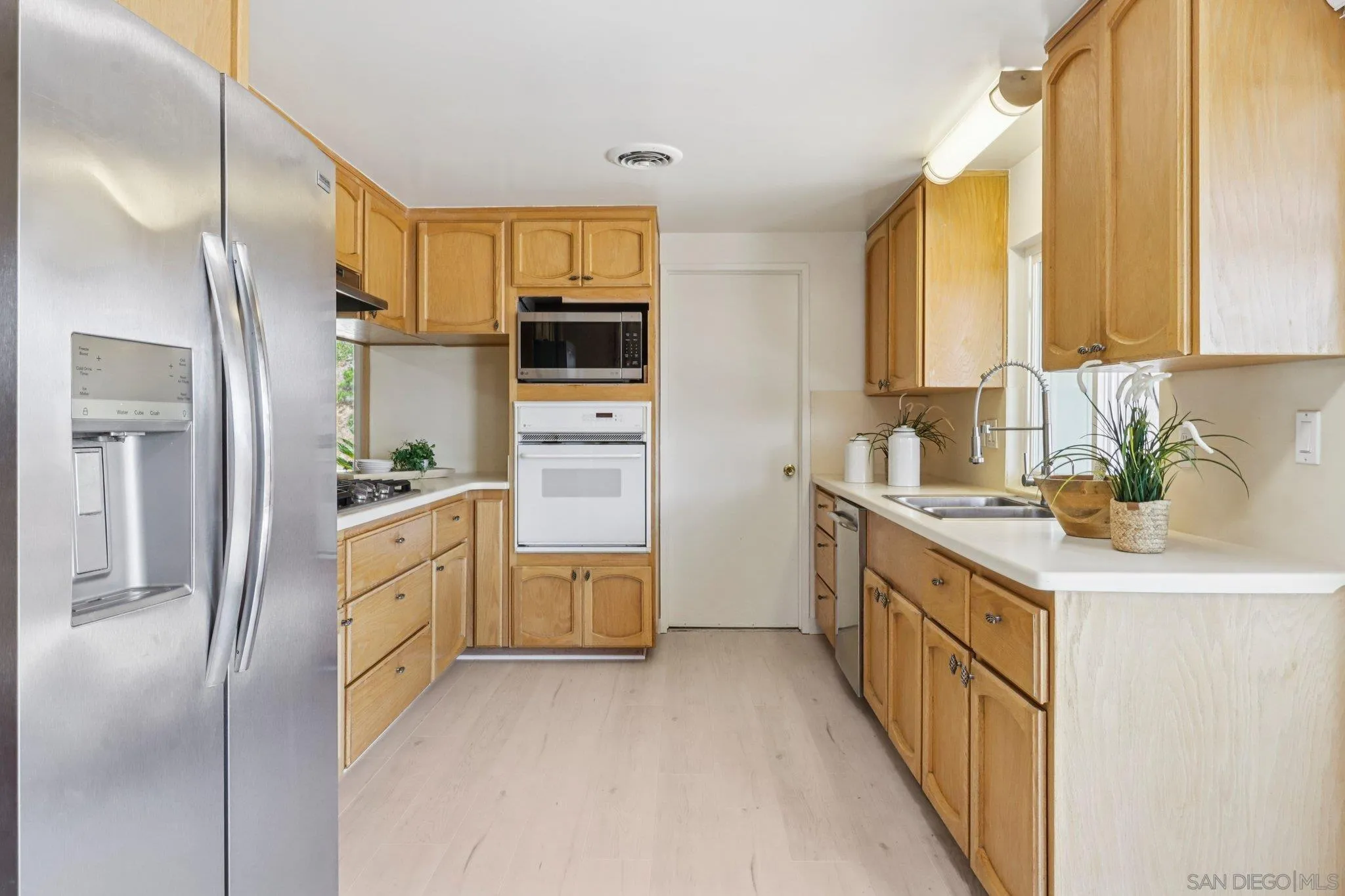 https://cdn.realtyfeed.com/cdn/127/250032060/24d832d288a42d2e963ab72beffccab4.webp