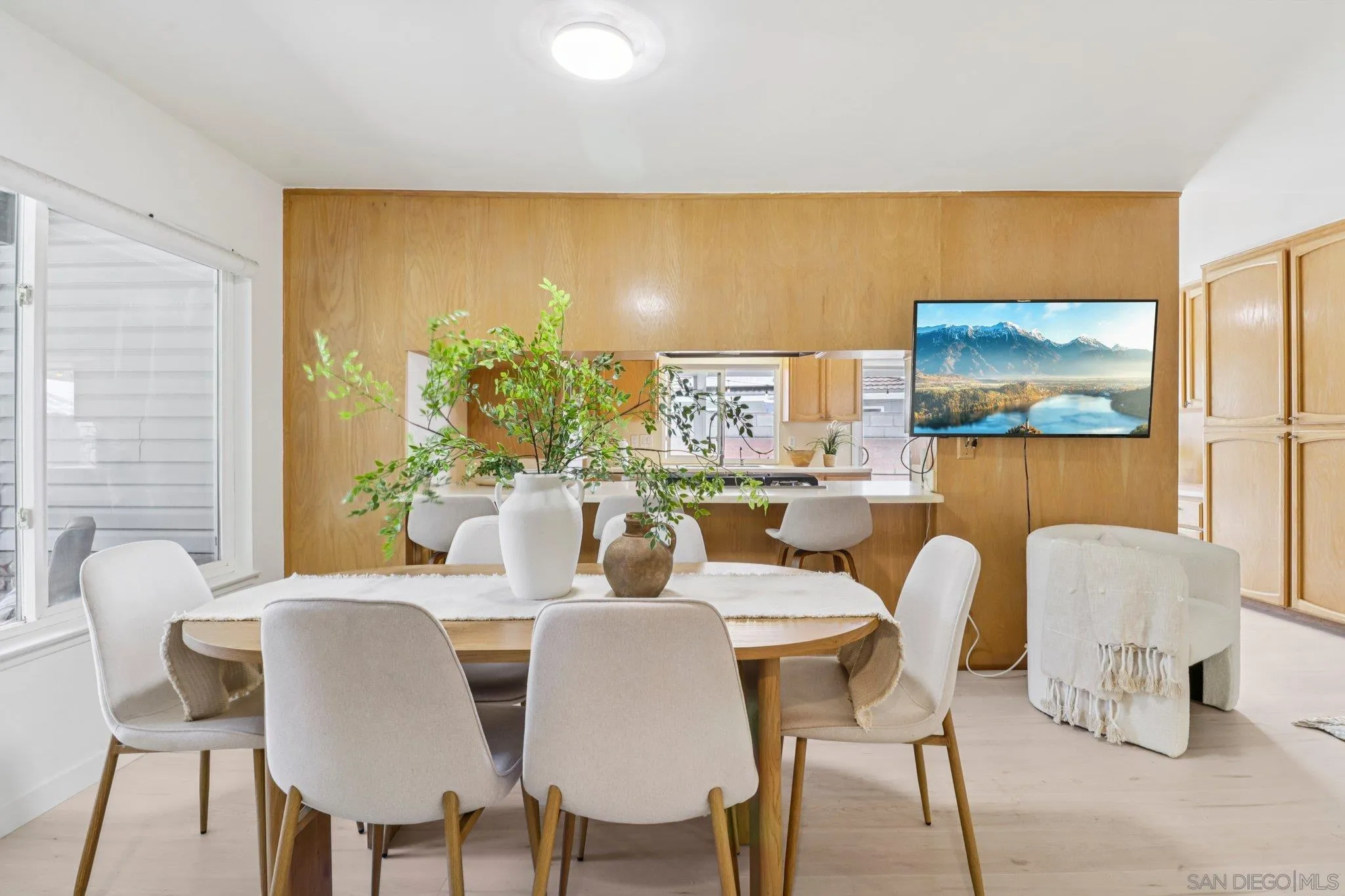 https://cdn.realtyfeed.com/cdn/127/250032060/47bb3dcc54a4ad71ea9e14f58c5373ff.webp