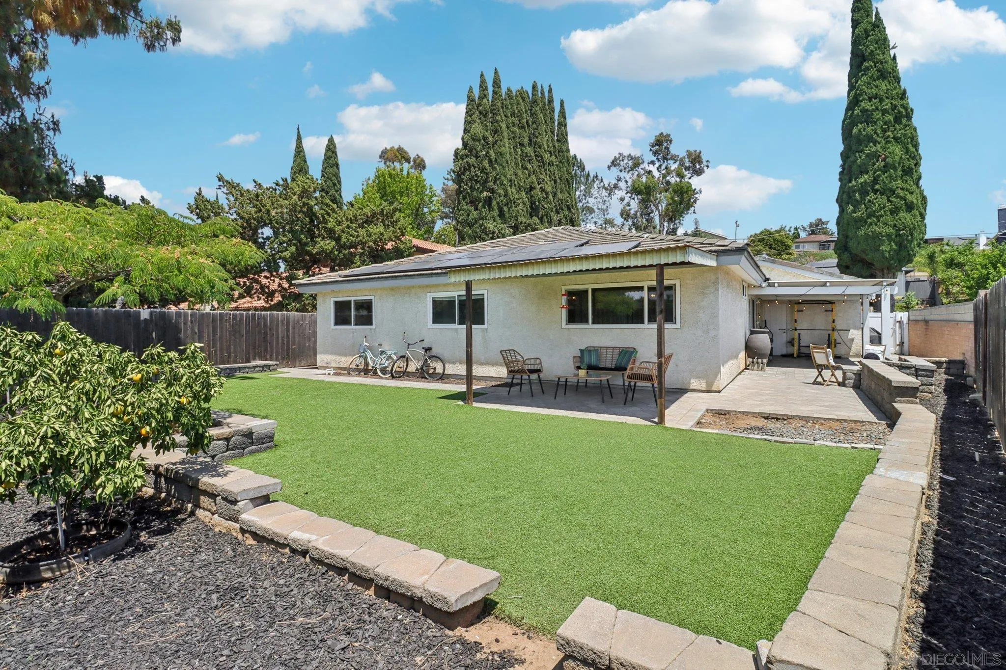 https://cdn.realtyfeed.com/cdn/127/250032060/94da05c7781cb9da35224d7a60ba0795.webp