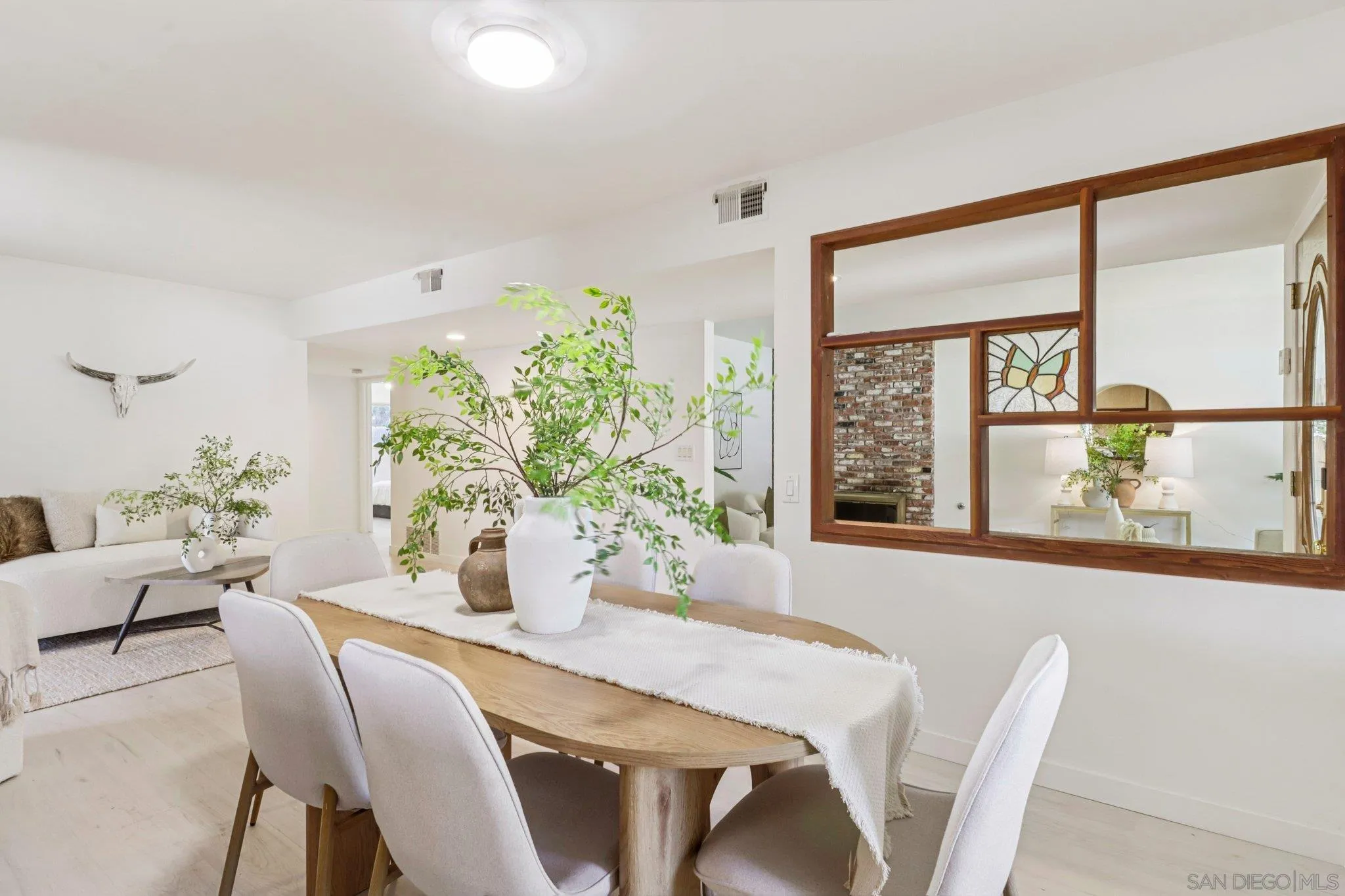 https://cdn.realtyfeed.com/cdn/127/250032060/c12527be5d83d494699cf84aadc4025c.webp