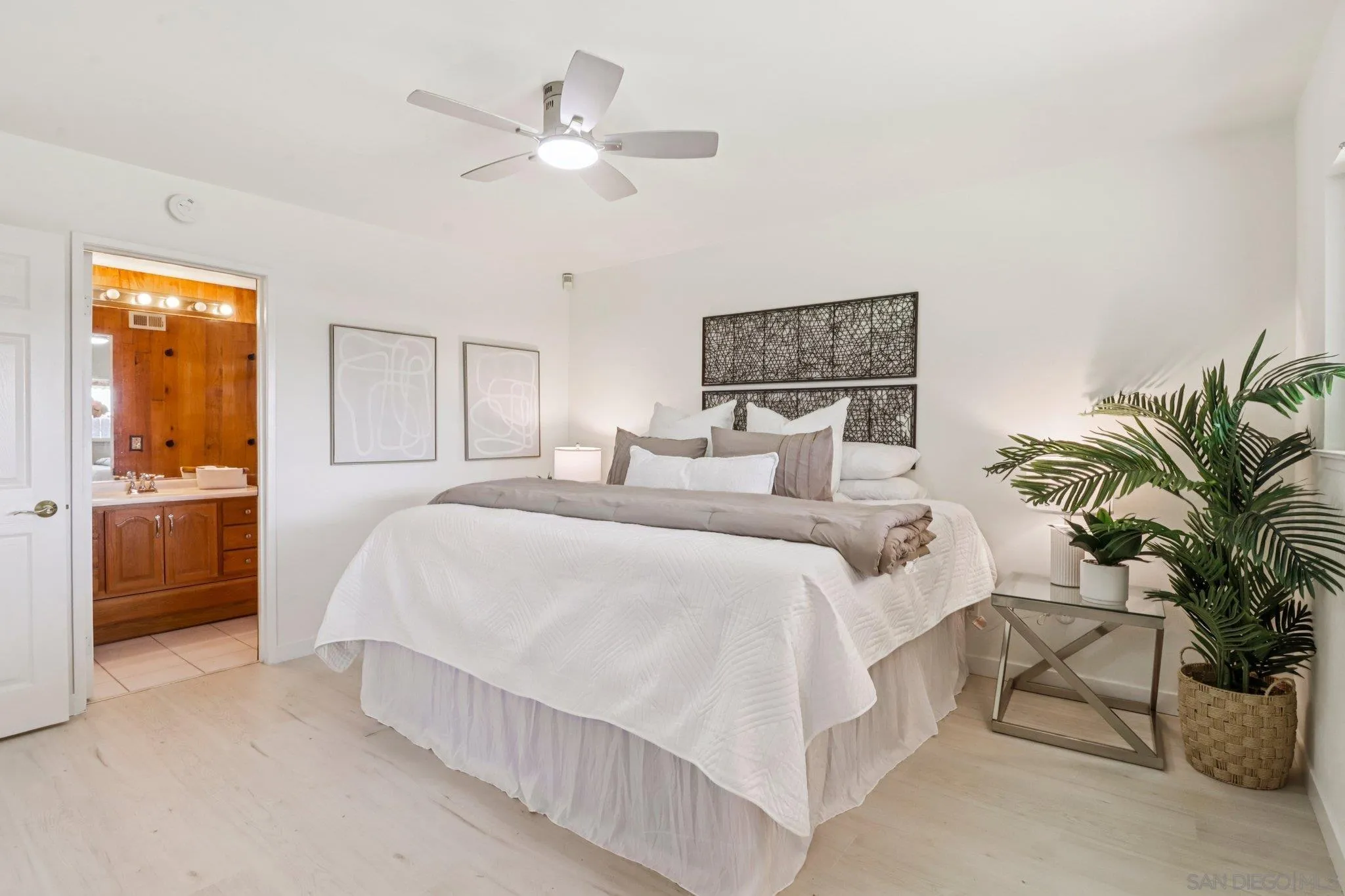 https://cdn.realtyfeed.com/cdn/127/250032060/ed9ae4f5b5f57dd21e3c266ea633d4aa.webp