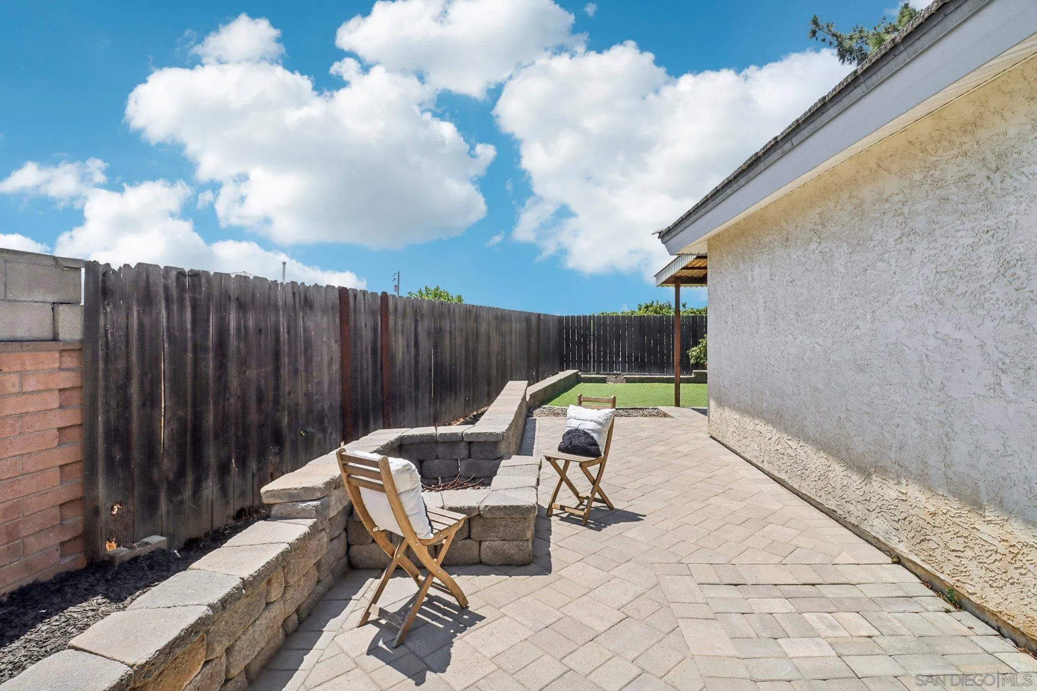 https://cdn.realtyfeed.com/cdn/127/250032060/f974e6aa5d5ead473a37dee06ff664fe.webp