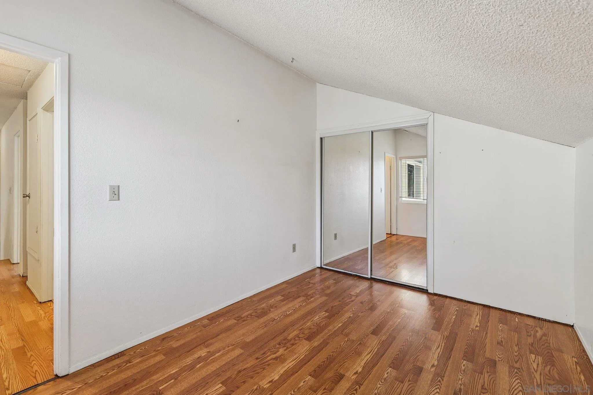 https://cdn.realtyfeed.com/cdn/127/250032074/7e2c9ba5f5a0fb44b16aba9c2f6c9801.webp