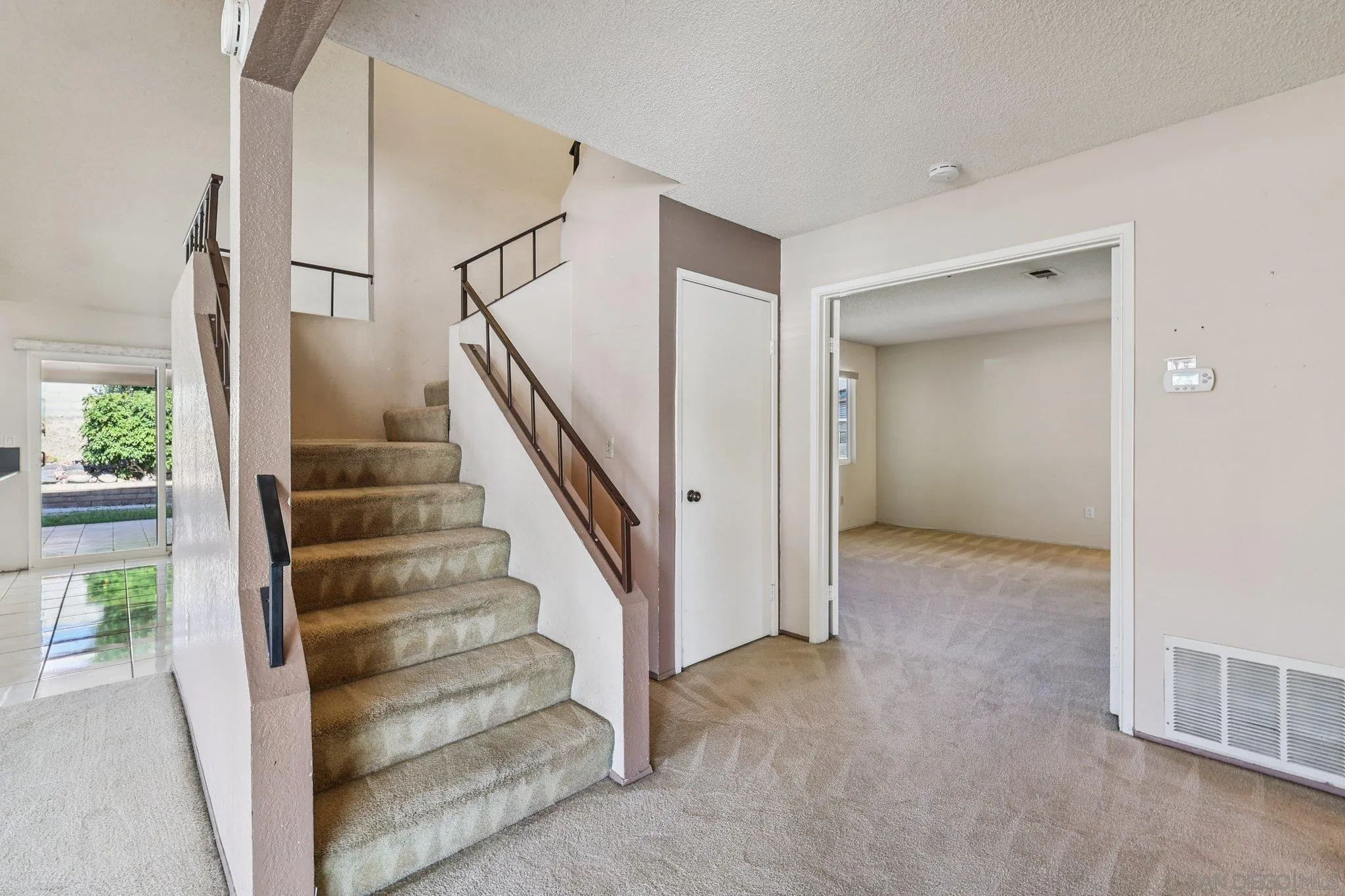 https://cdn.realtyfeed.com/cdn/127/250032074/a1ce0354b2ff14924bde375254faaef6.webp