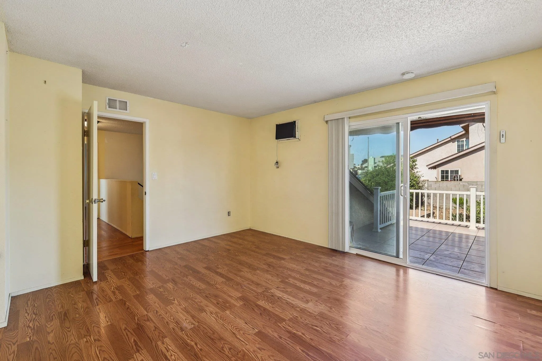 https://cdn.realtyfeed.com/cdn/127/250032074/a4eddd8a46a9f8ad95e6887861958b2b.webp