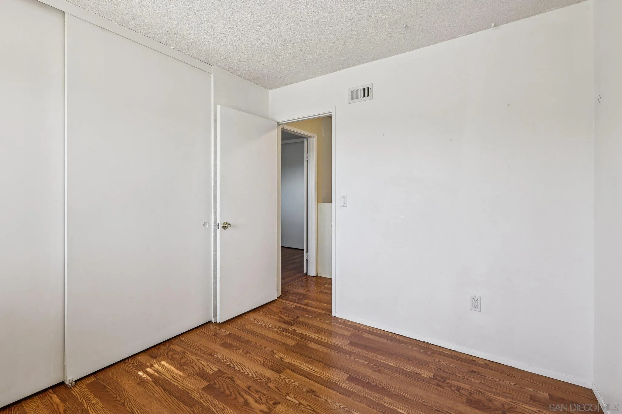 https://cdn.realtyfeed.com/cdn/127/250032074/a737edfee801645991666aba4f195579.webp