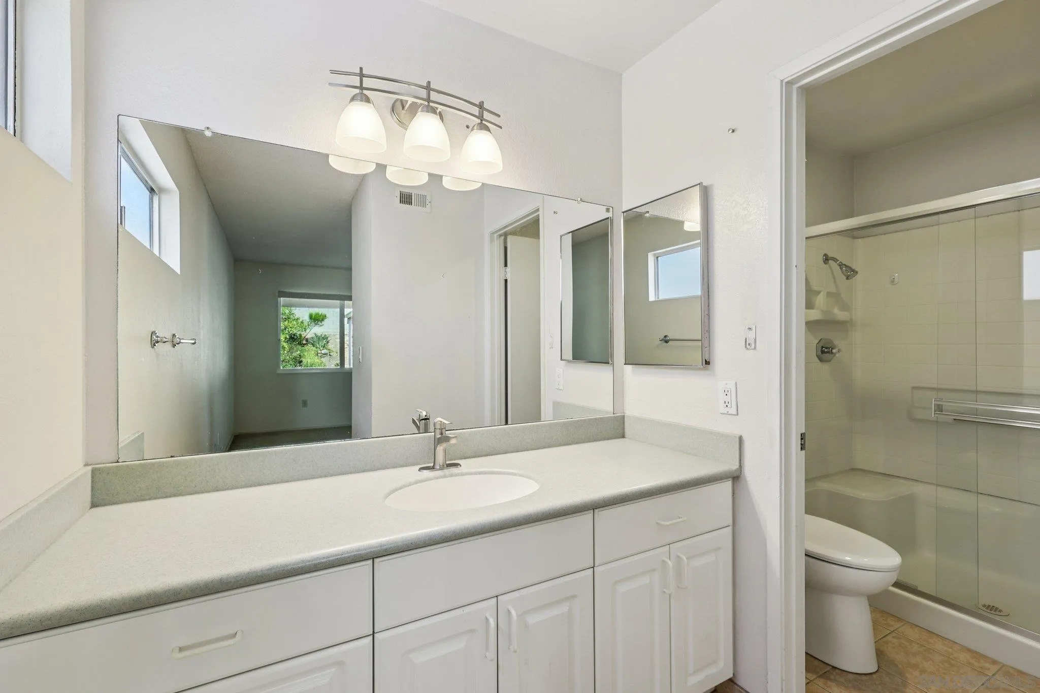 https://cdn.realtyfeed.com/cdn/127/250032074/bbec3a2952c591e8a5e71d2896d91af0.webp
