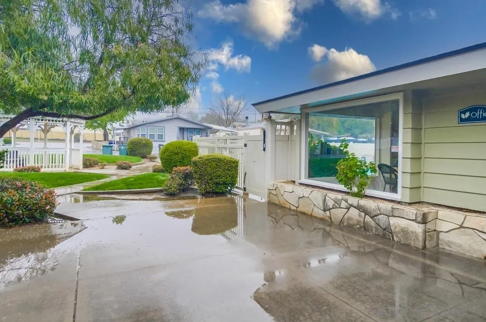 https://cdn.realtyfeed.com/cdn/127/250032080/a9906dcd35c0a6e8becc9c5da5adf031.webp
