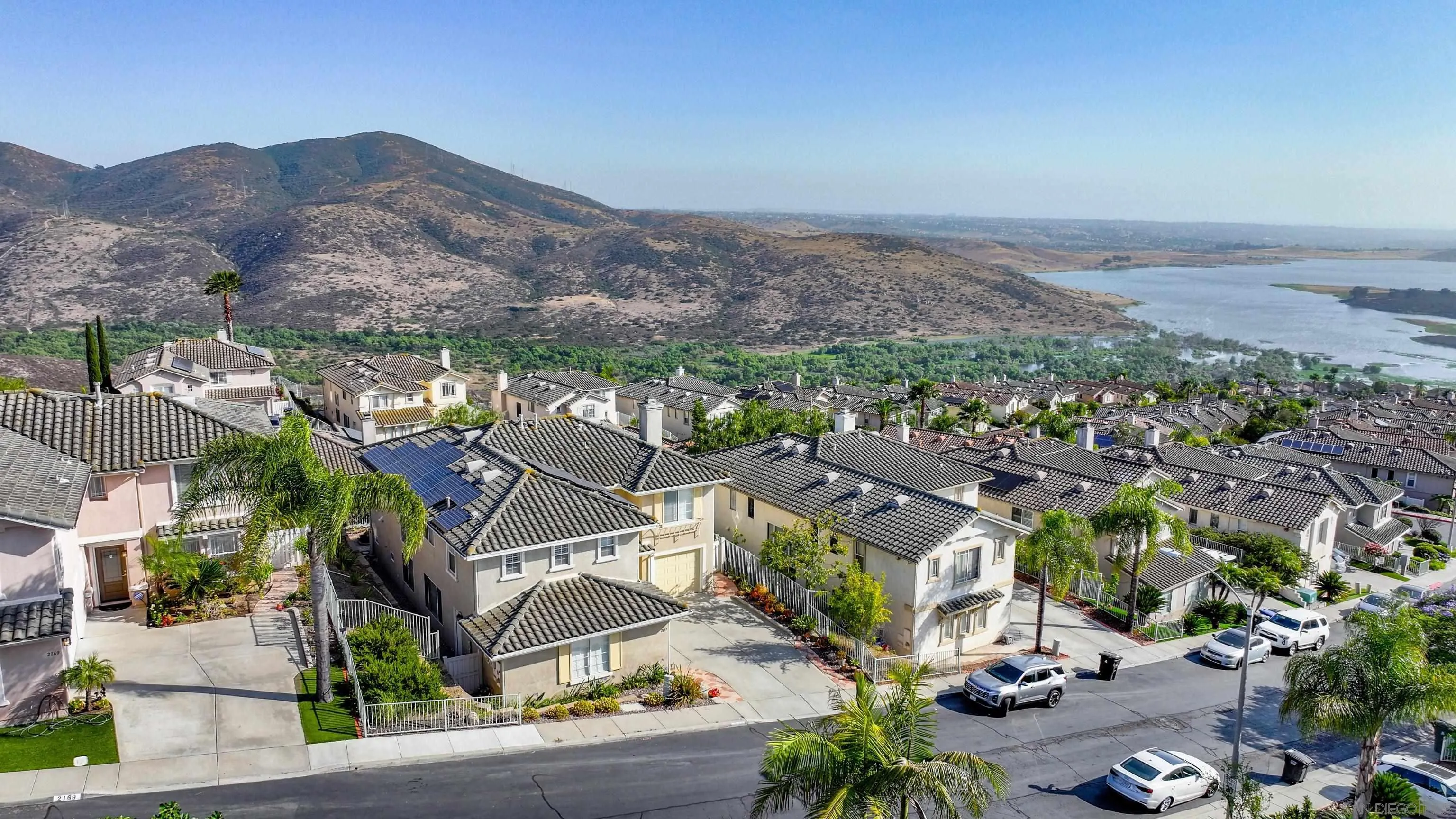 https://cdn.realtyfeed.com/cdn/127/250032083/114dbe9d710ba736625e24736ff06e3b.webp