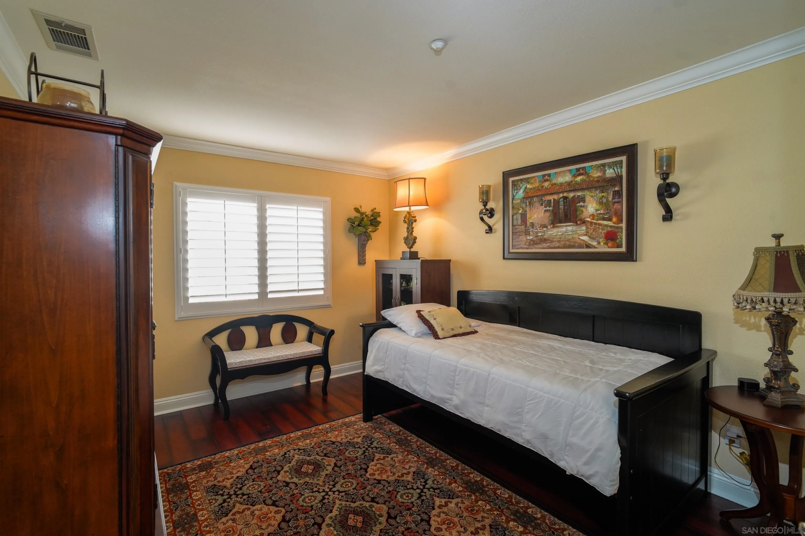 https://cdn.realtyfeed.com/cdn/127/250032083/92b94de8c6f33742edbbaa14c03dbe5c.webp