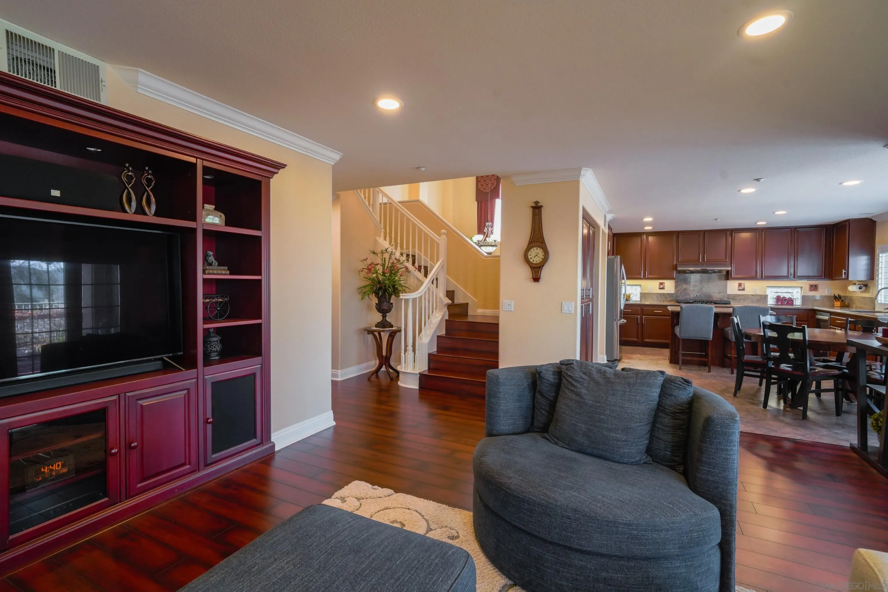https://cdn.realtyfeed.com/cdn/127/250032083/a289227fc16fcf713629cf35a42fbade.webp
