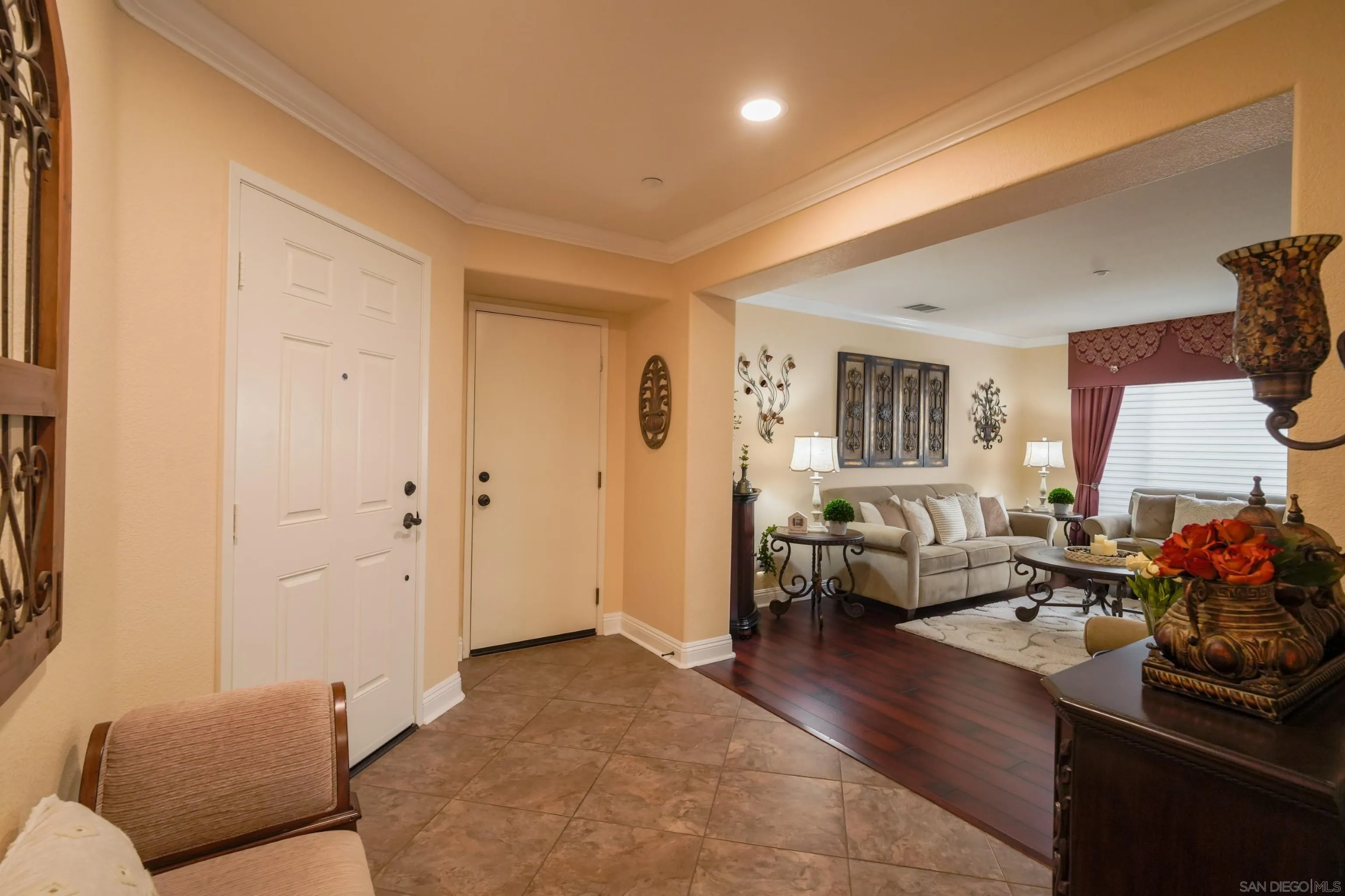 https://cdn.realtyfeed.com/cdn/127/250032083/cfc5b5937185ccbeb049de9cee627b75.webp