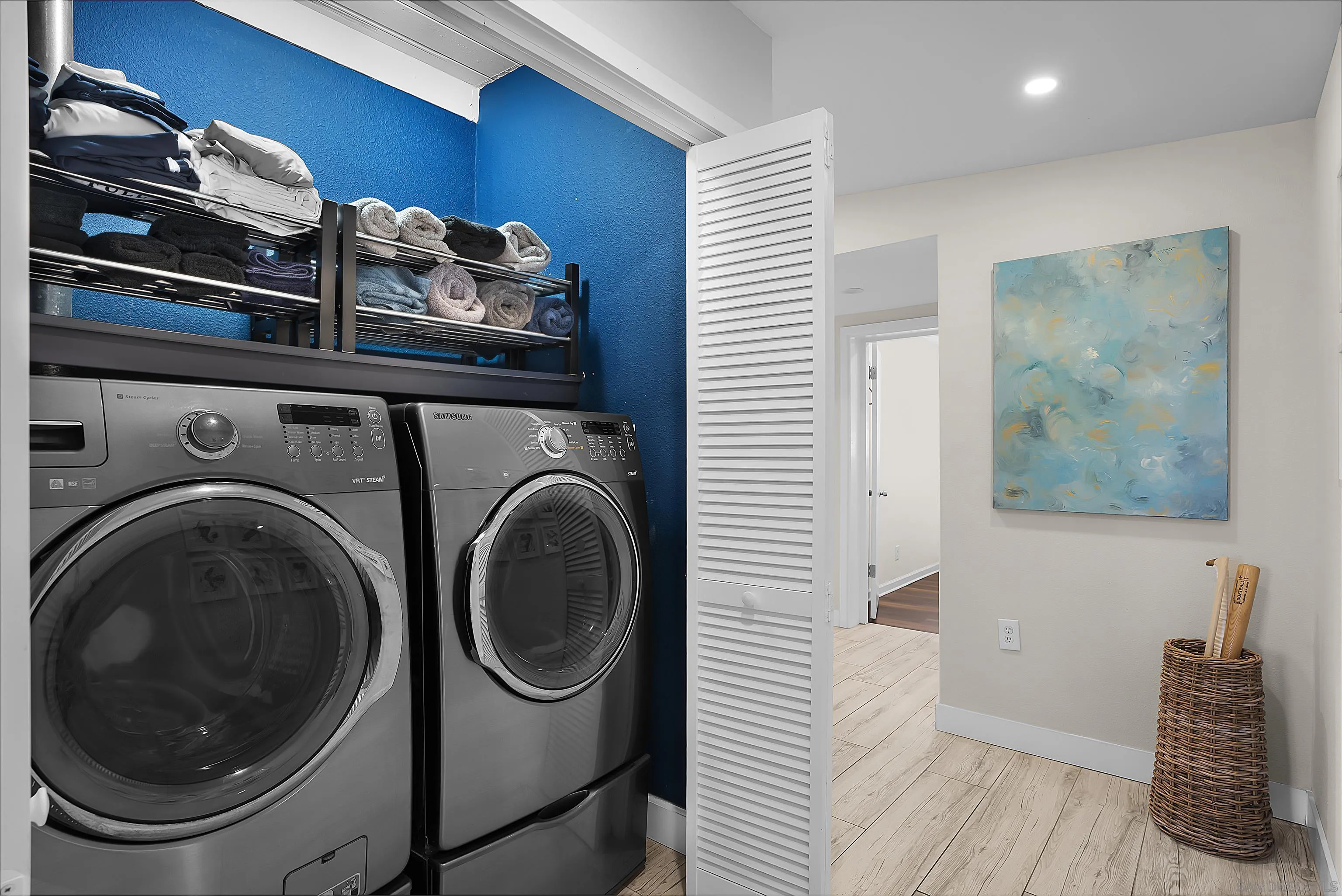 https://cdn.realtyfeed.com/cdn/127/250032091/944b5569876eb17906595cfdbd7e8afd.webp