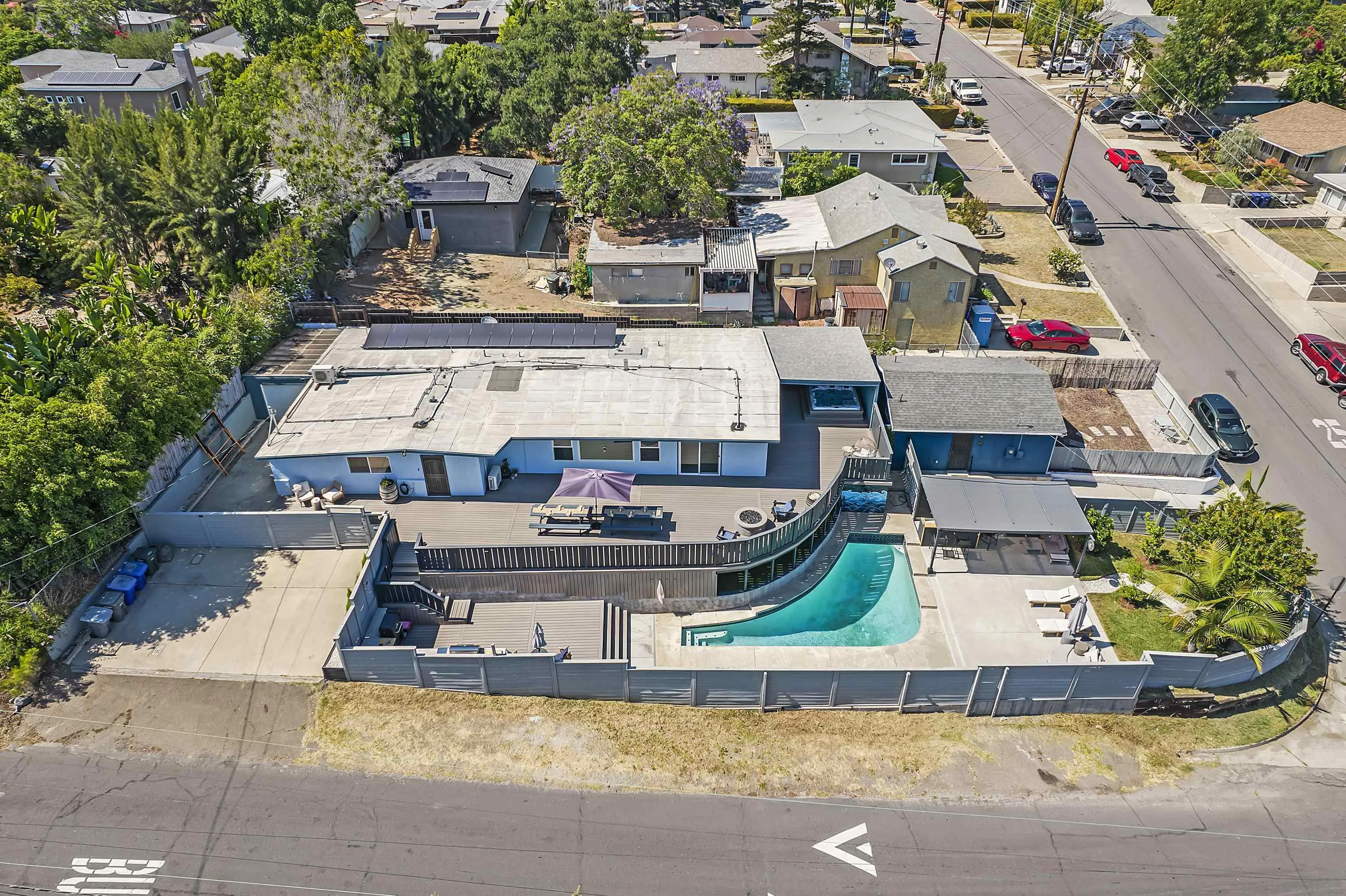 https://cdn.realtyfeed.com/cdn/127/250032091/aabe2c8ceb48b3bdb9d85c481d68334f.webp