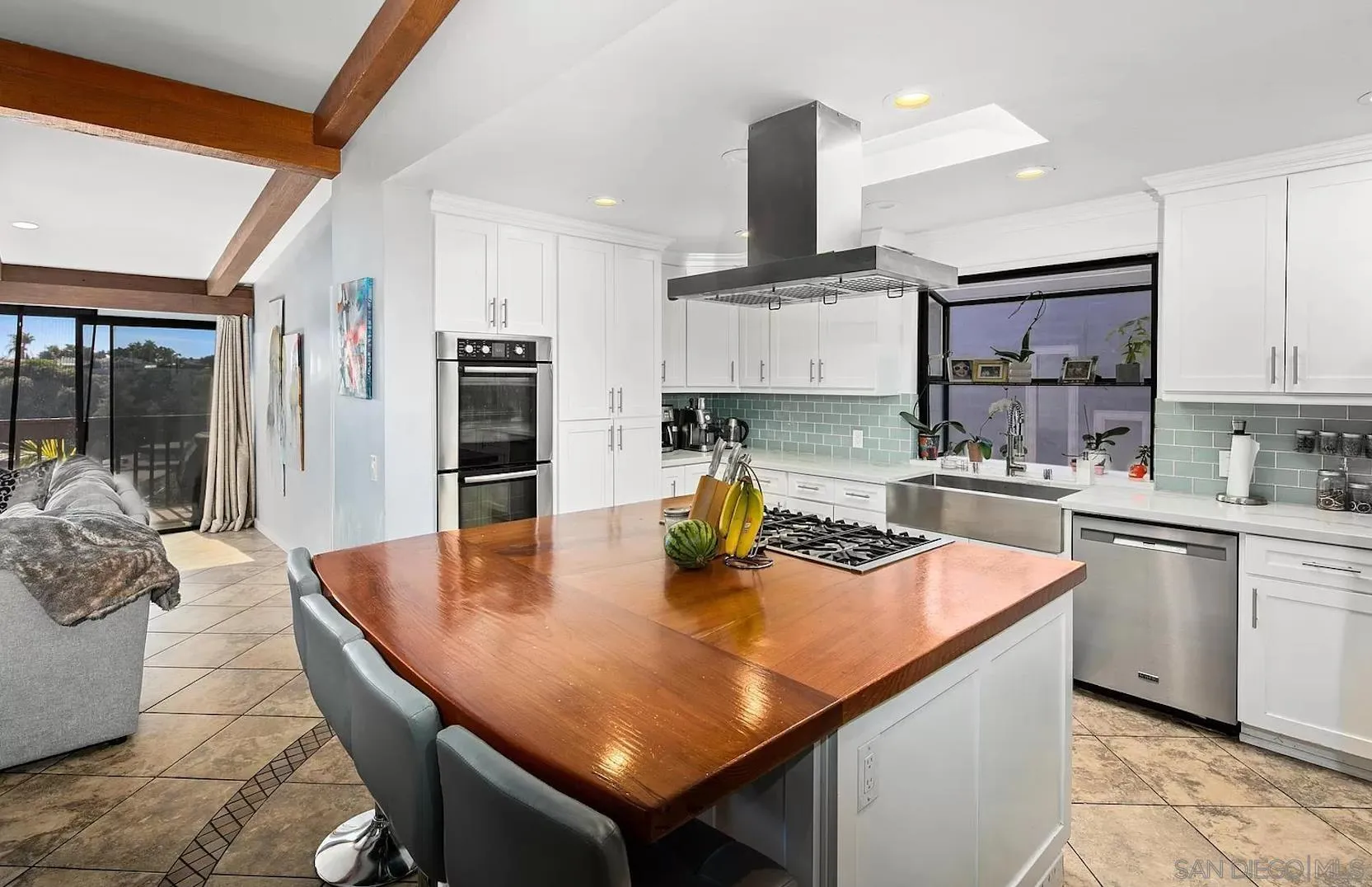 https://cdn.realtyfeed.com/cdn/127/250032092/8faab11a55714e4d54a7b8fbeea40503.webp