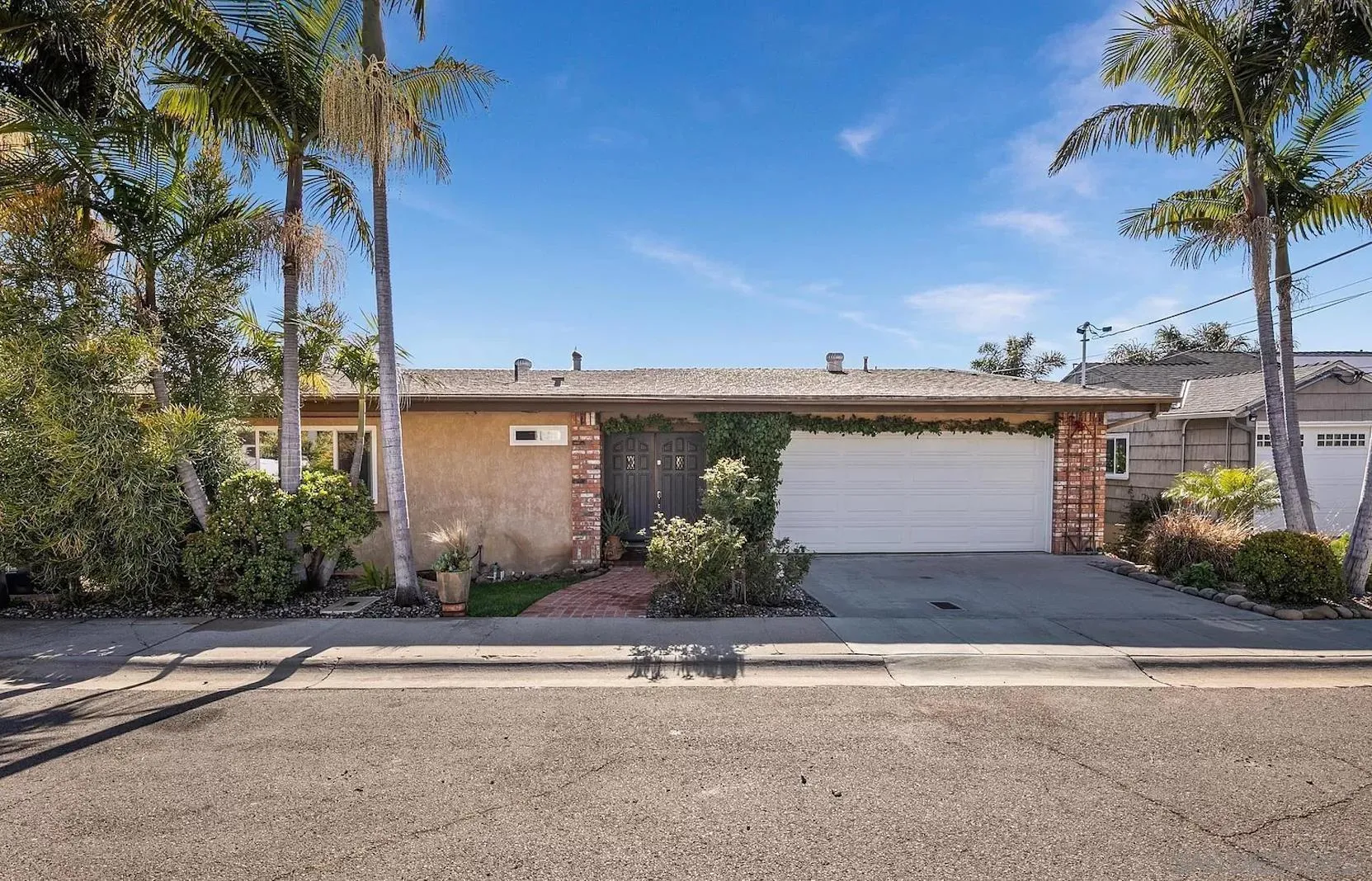 https://cdn.realtyfeed.com/cdn/127/250032092/a9c4a9f72e3eec0d1dc3ea7b8e6efd8a.webp