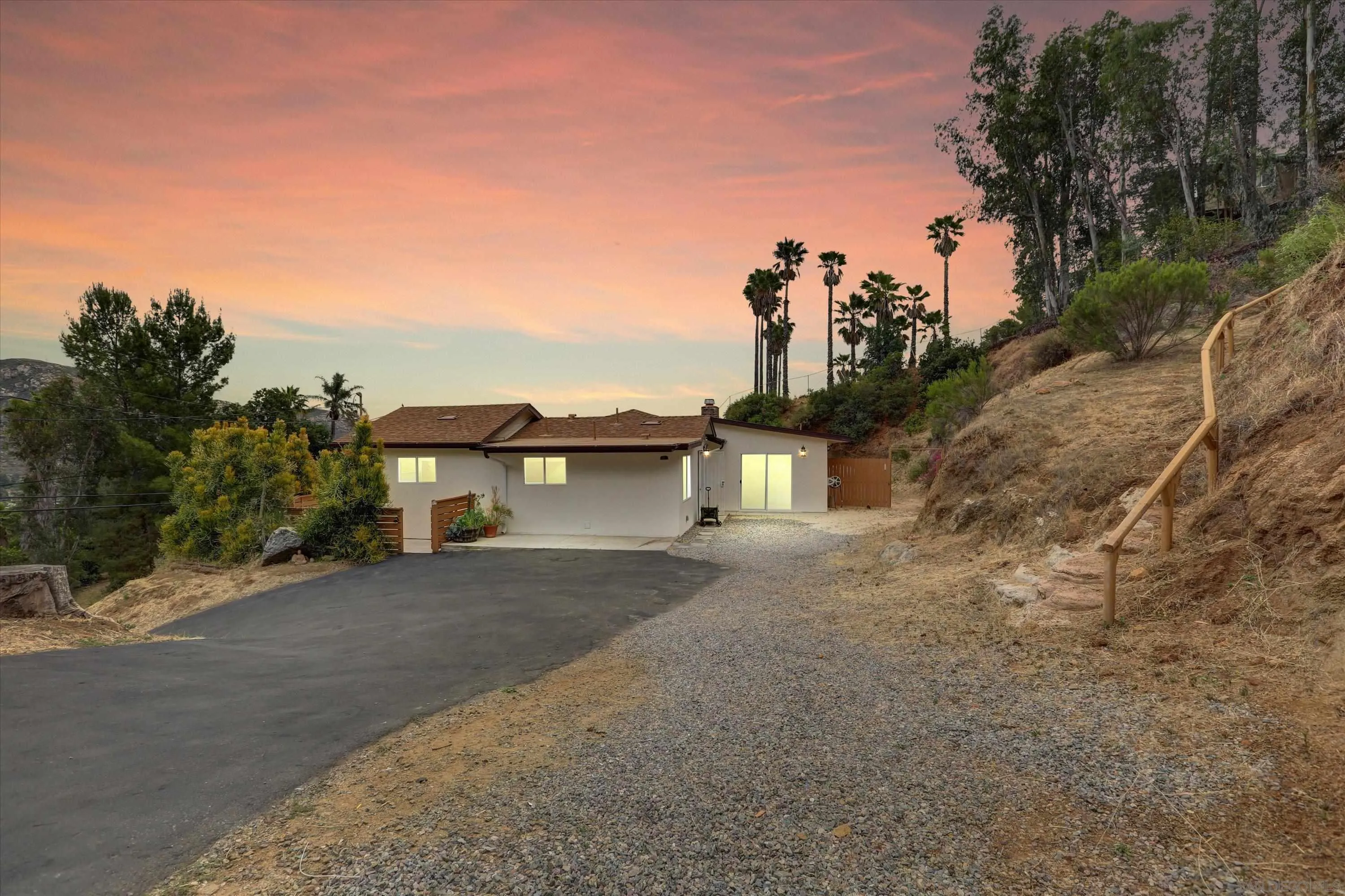 https://cdn.realtyfeed.com/cdn/127/250032102/0d8836ebc82e370233d7b5c945aaa341.webp