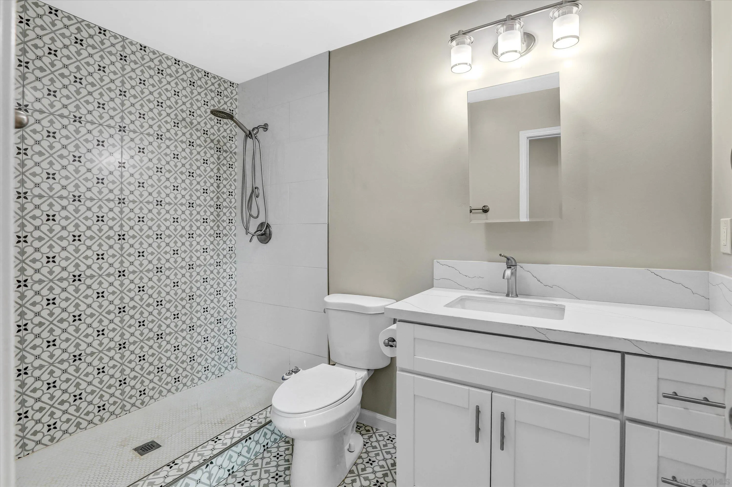 https://cdn.realtyfeed.com/cdn/127/250032102/28b7cb975520b63dabdf41641257da31.webp