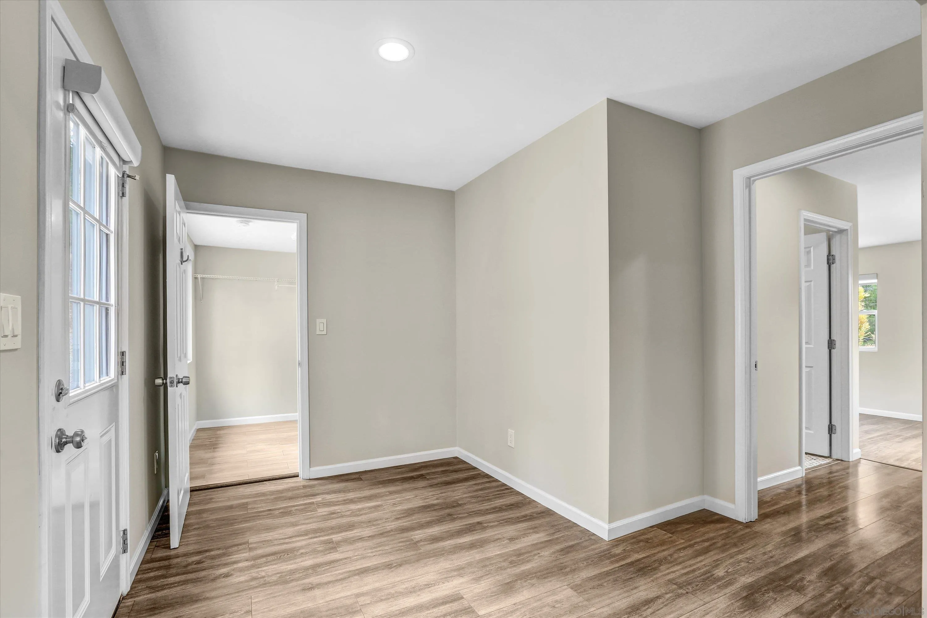 https://cdn.realtyfeed.com/cdn/127/250032102/d098f4e0264bd0686234d99a328ae72f.webp