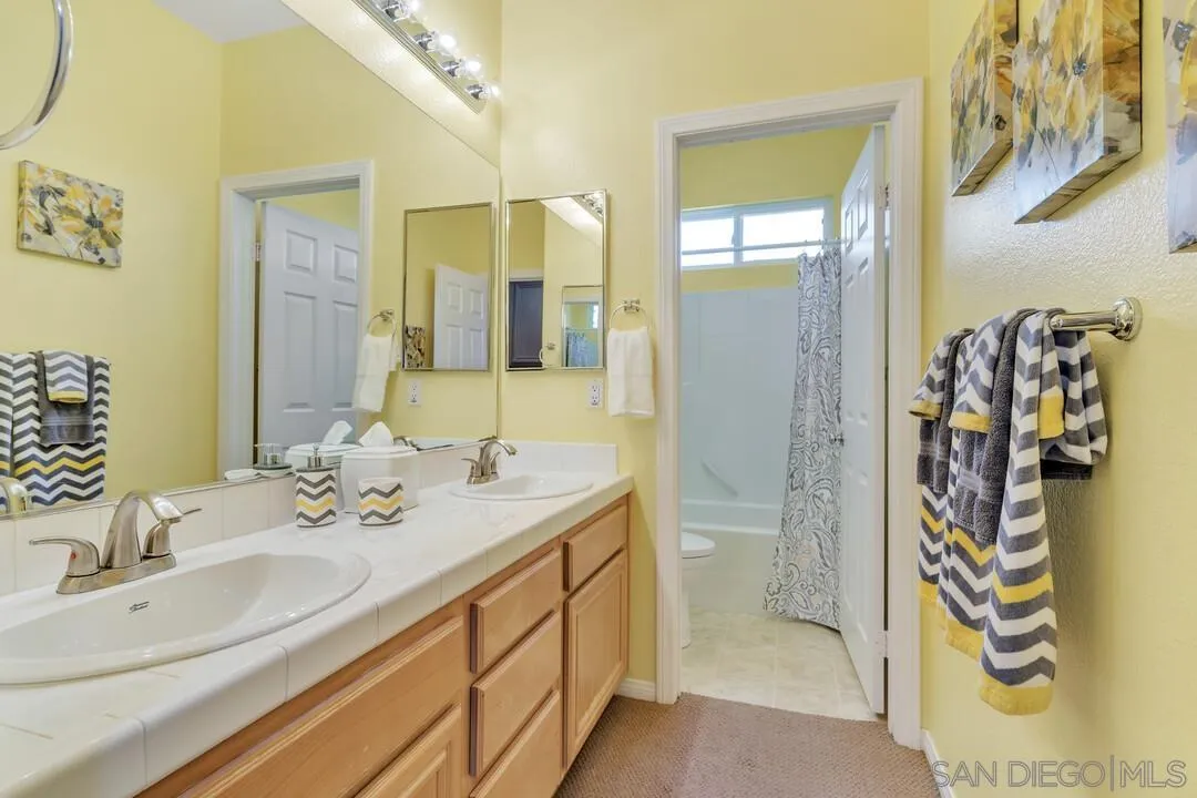 https://cdn.realtyfeed.com/cdn/127/250032104/1ceebfaade26235b8f93c2254565d61c.webp