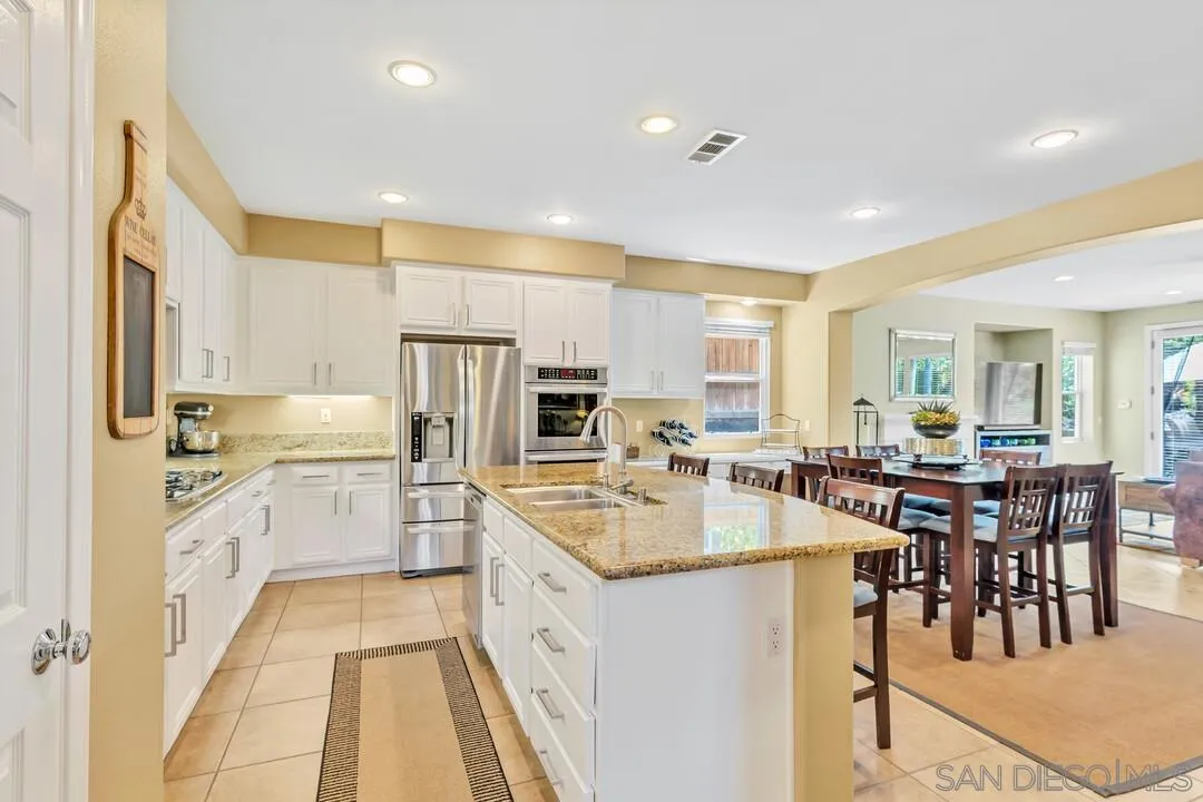 https://cdn.realtyfeed.com/cdn/127/250032104/5a6e06e9c1901ec2e781e343a4ab2f45.webp