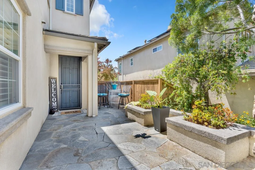 https://cdn.realtyfeed.com/cdn/127/250032104/65da2afaa230b37c88f71531e4186593.webp