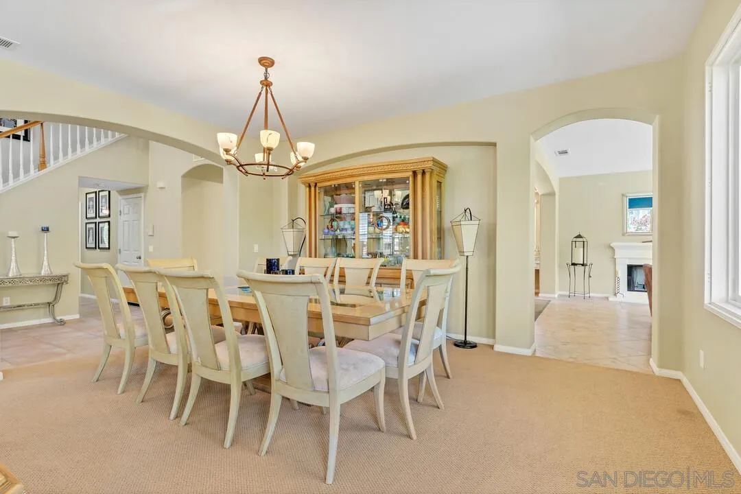 https://cdn.realtyfeed.com/cdn/127/250032104/7d8900c3b693bd1bf6e12b71f3e7ec80.webp